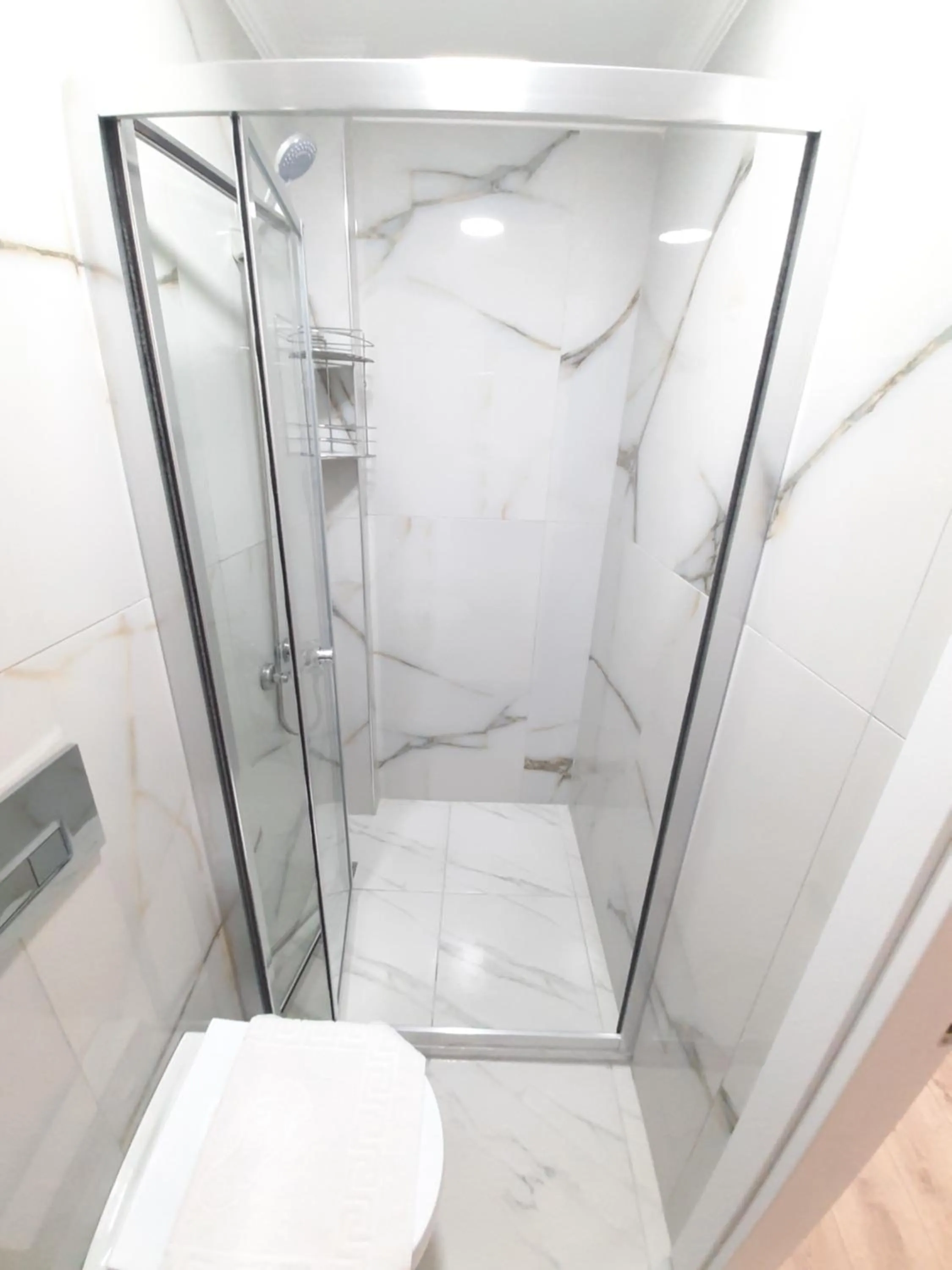 Bathroom in VERSECA HOTEL