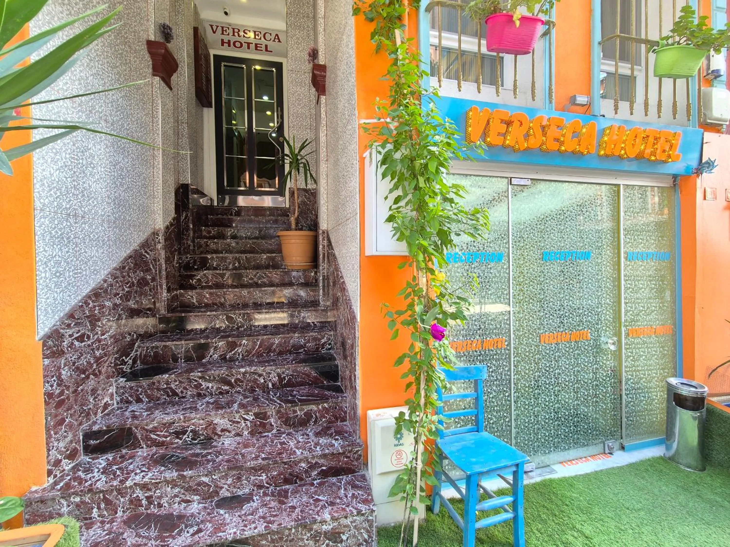 Facade/entrance in VERSECA HOTEL