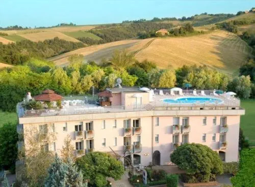 Facade/entrance in Hotel Sporting