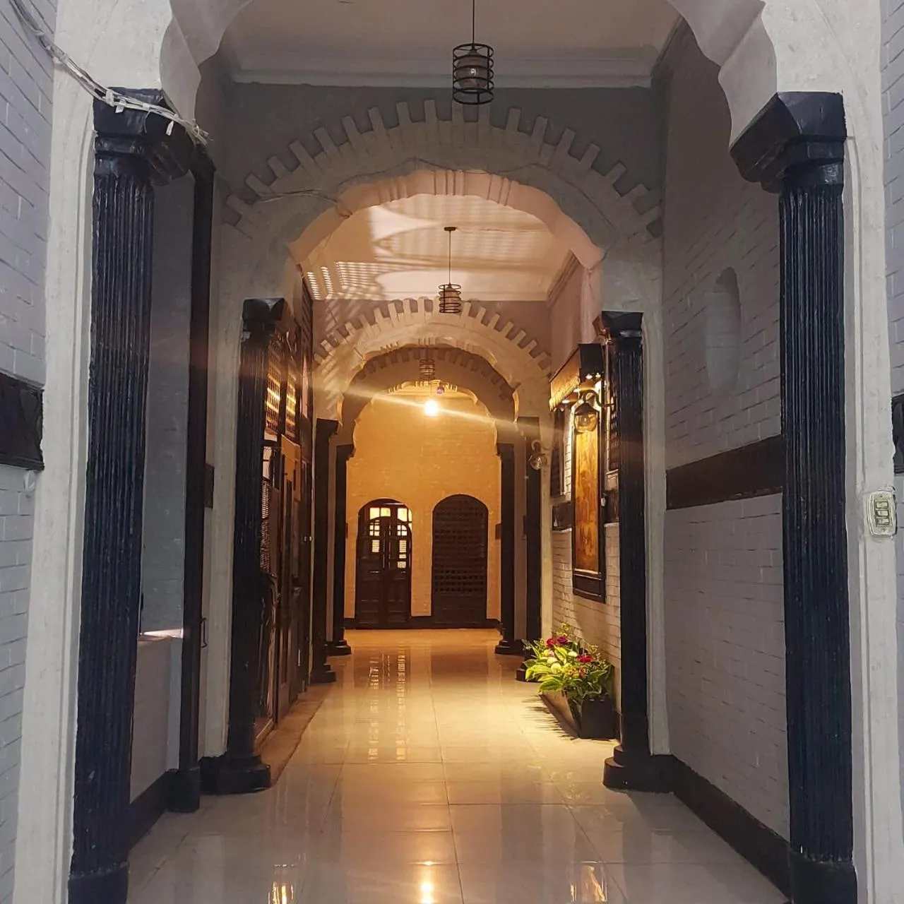 Facade/entrance in Gresham Hotel