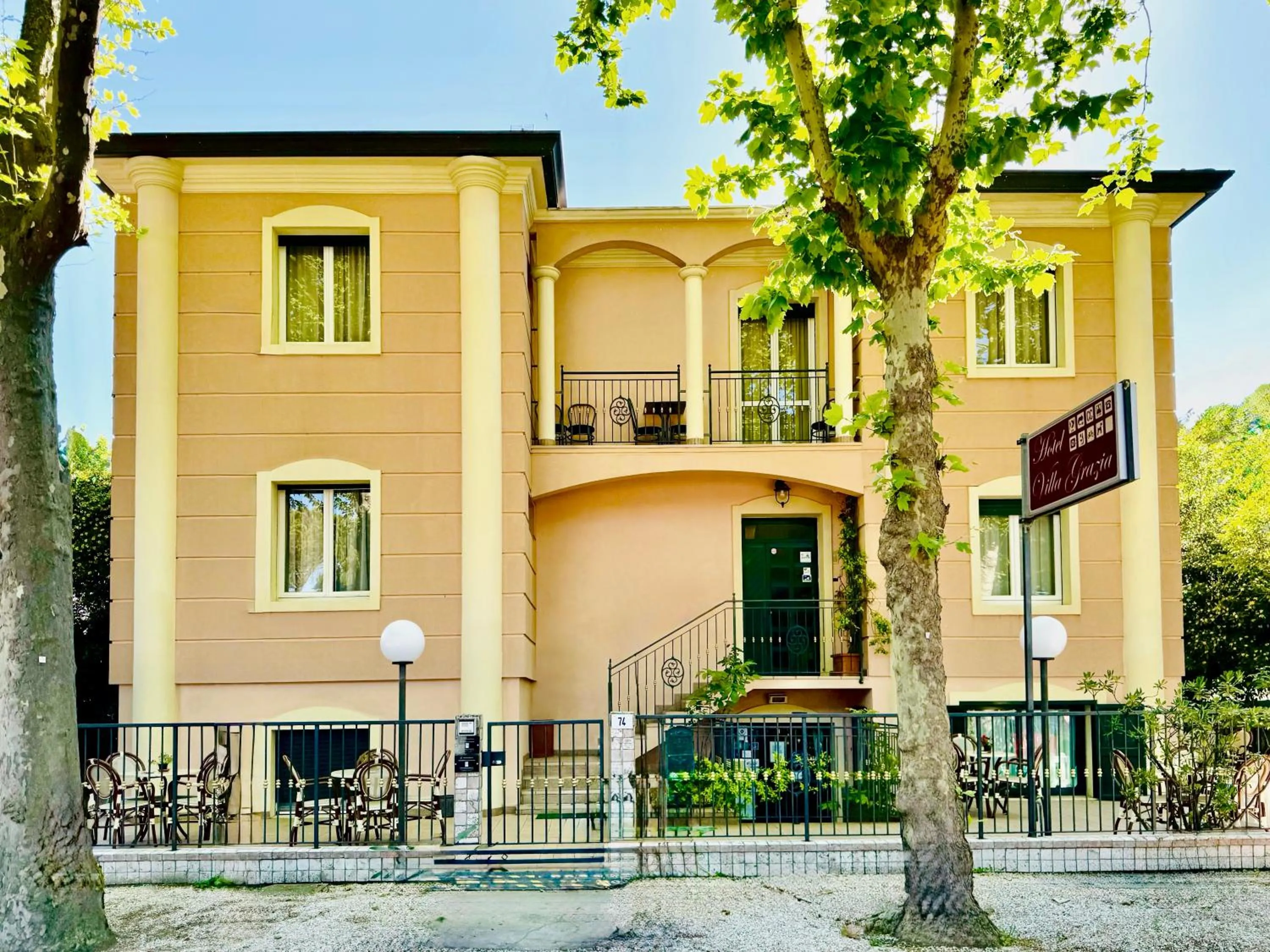 Property building in Hotel Villa Grazia