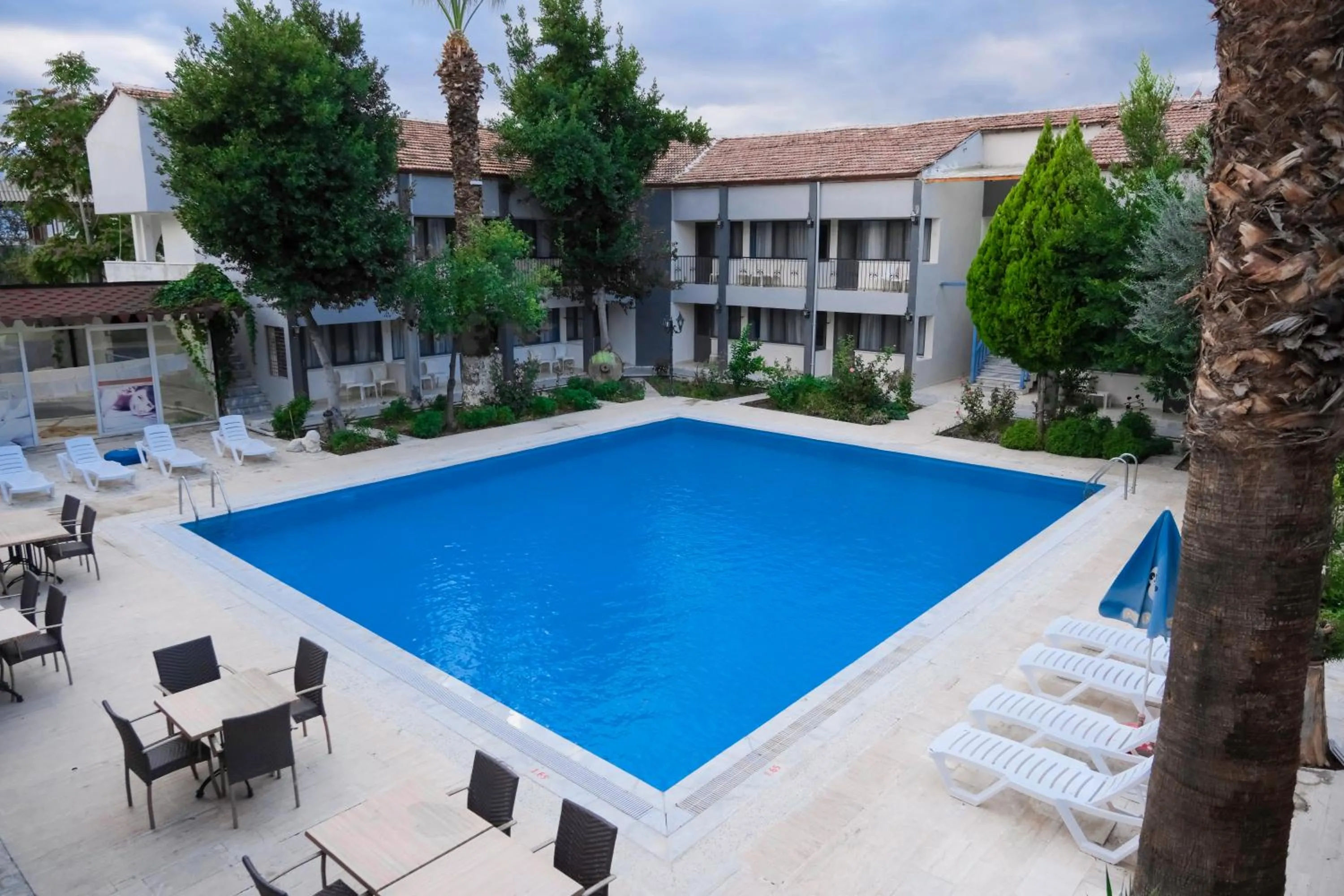 Pool view in ARTEMİS YÖRÜK OTEL OLD TOWN PAMUKKALE