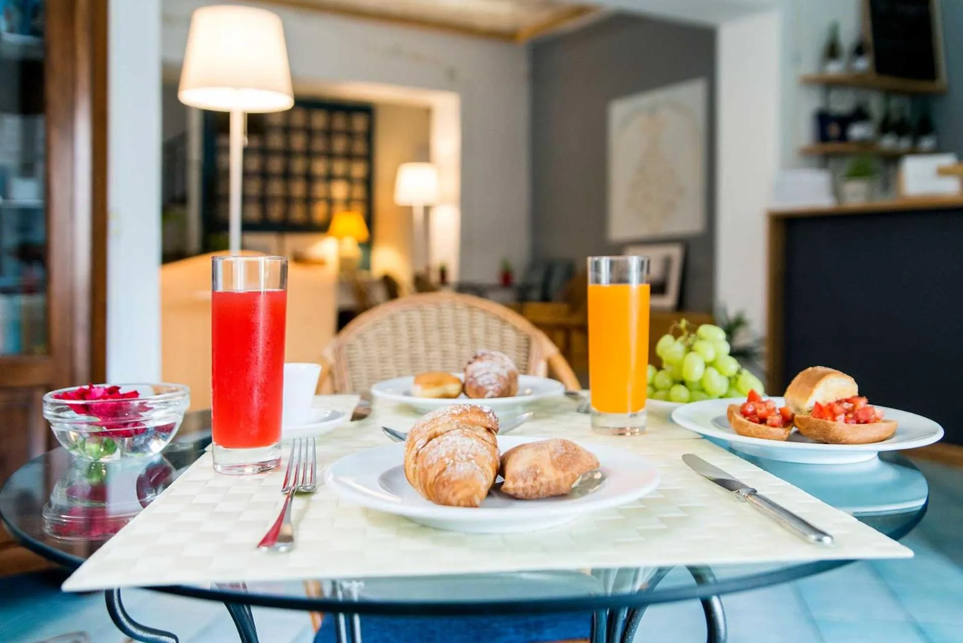 Buffet breakfast in Hotel La Piazzetta