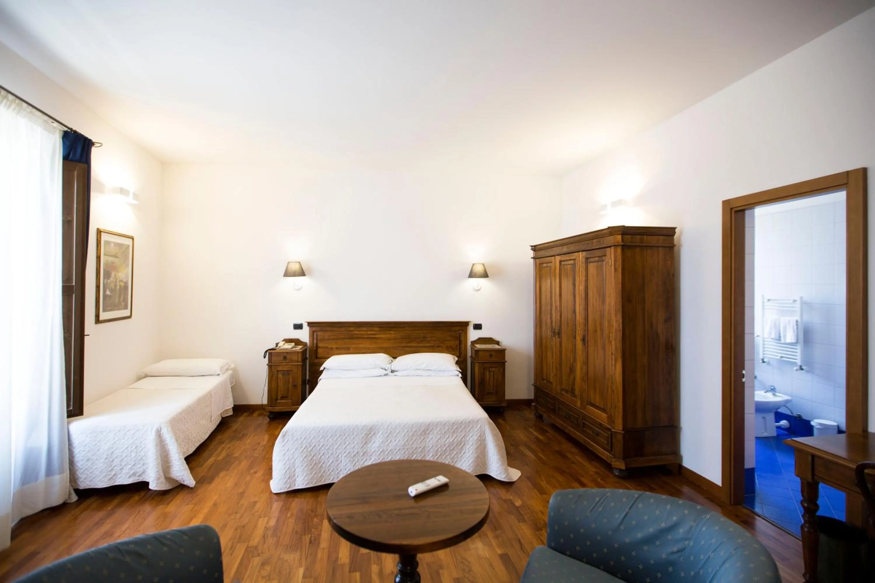 Photo of the whole room, Bed in Hotel La Piazzetta