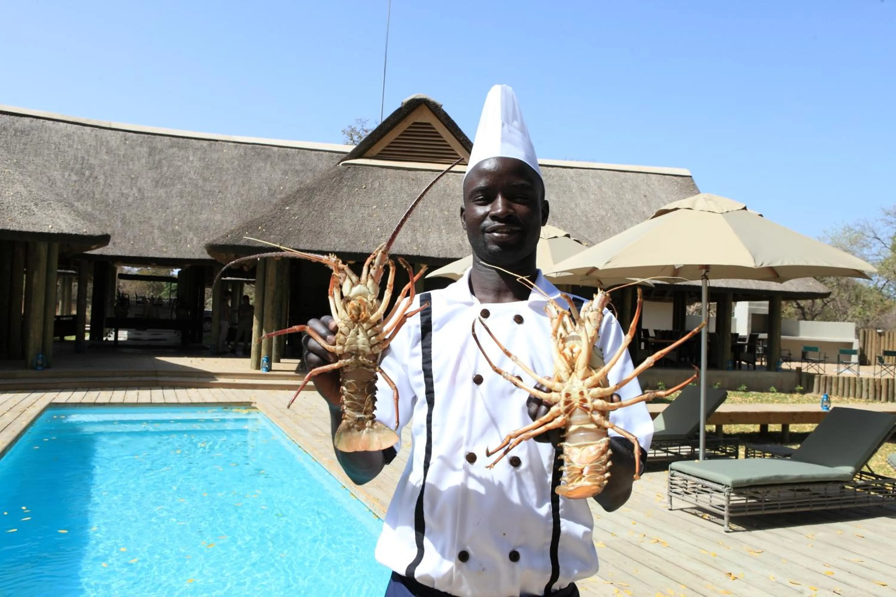 Restaurant/places to eat in Fathala Wildlife Reserve