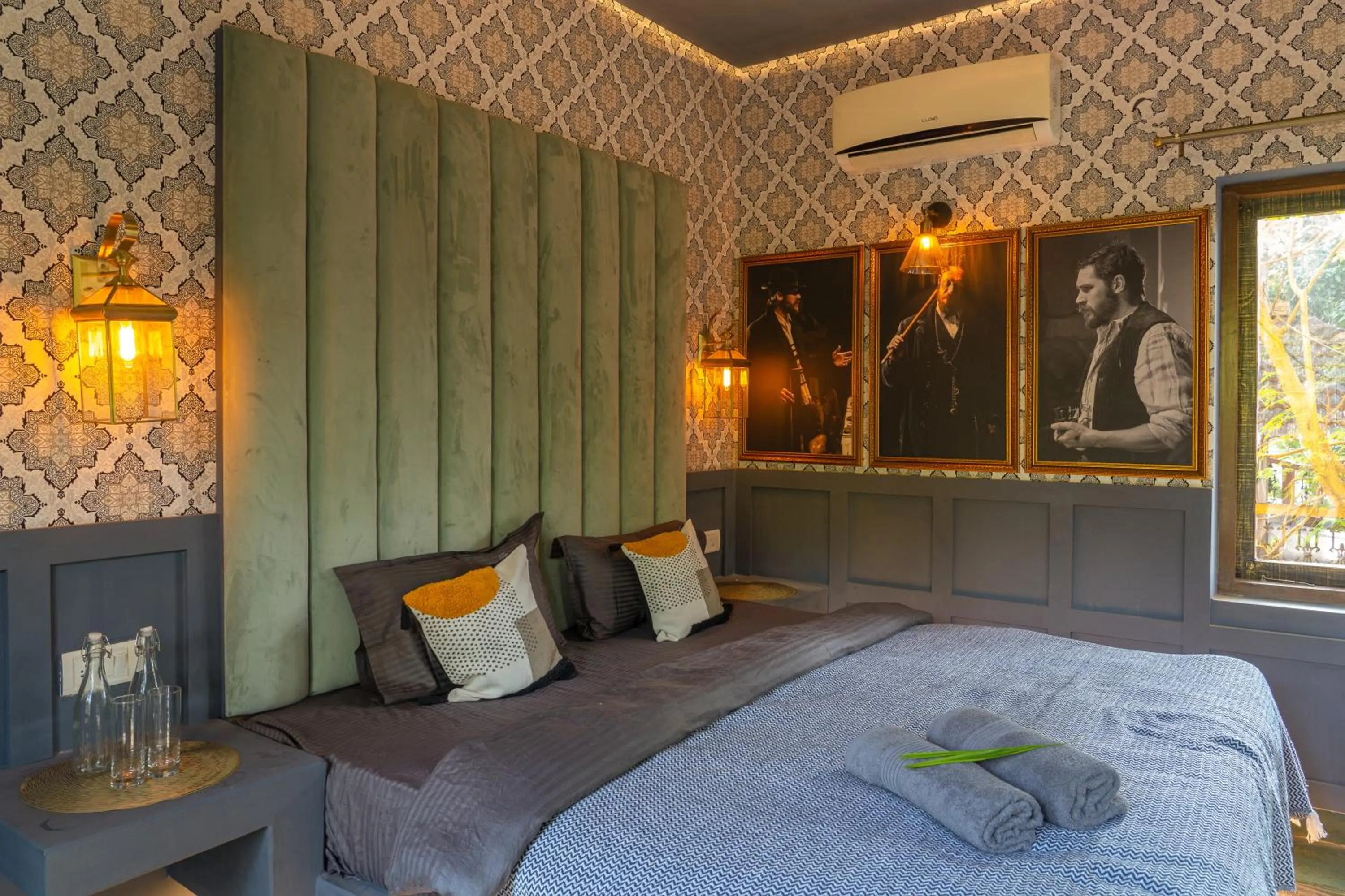 Photo of the whole room, Bed in Whoopers Boutique Hotel, Anjuna