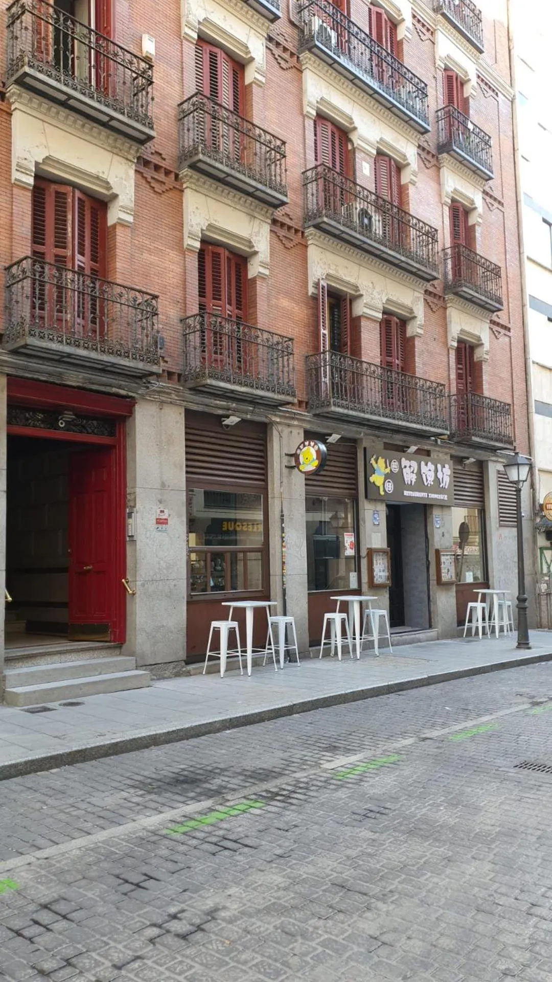Property building in Gran Vía. Salud. Puerta del Sol. Callao.