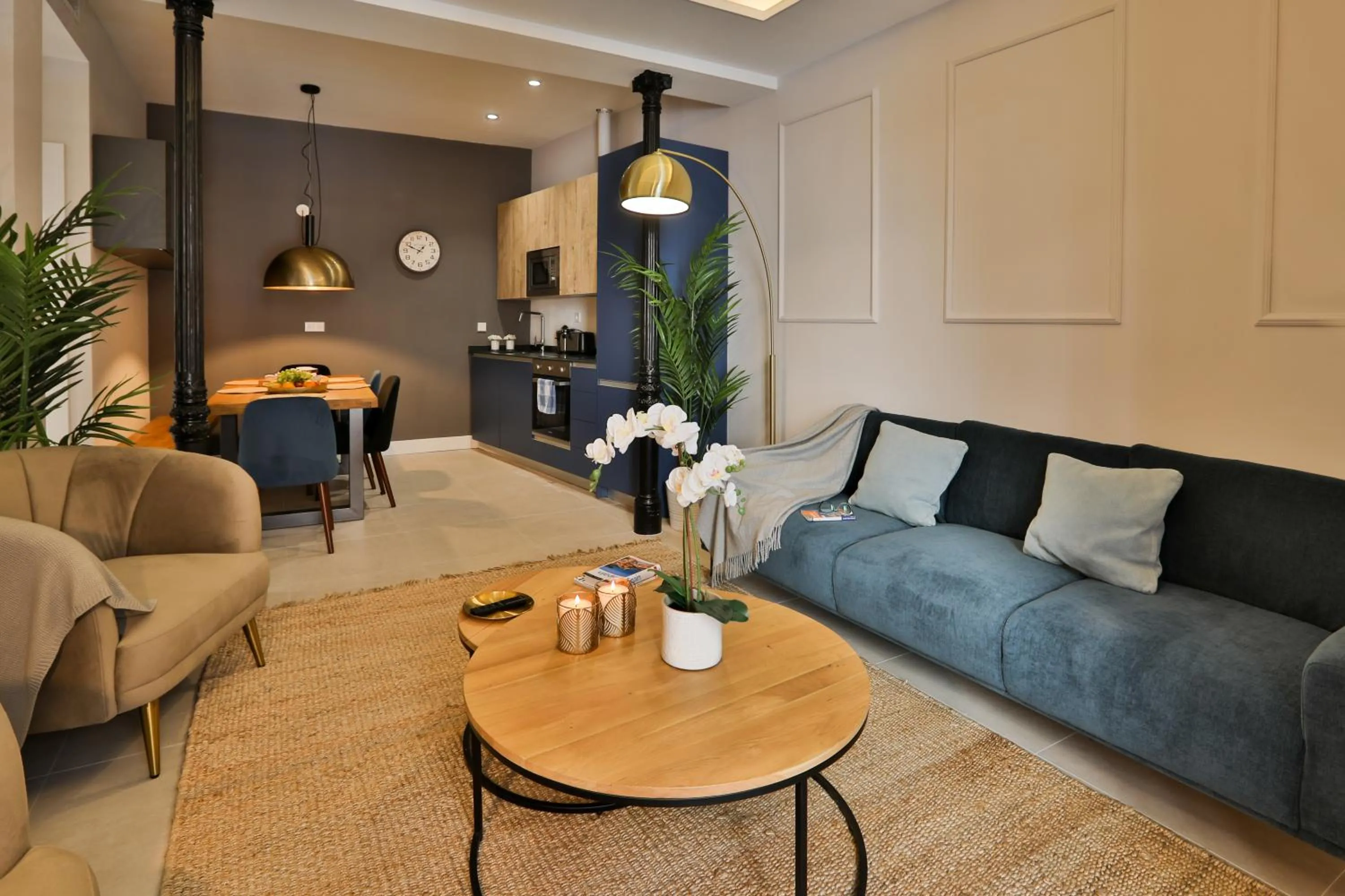 Living room in Gran Vía. Salud. Puerta del Sol. Callao.