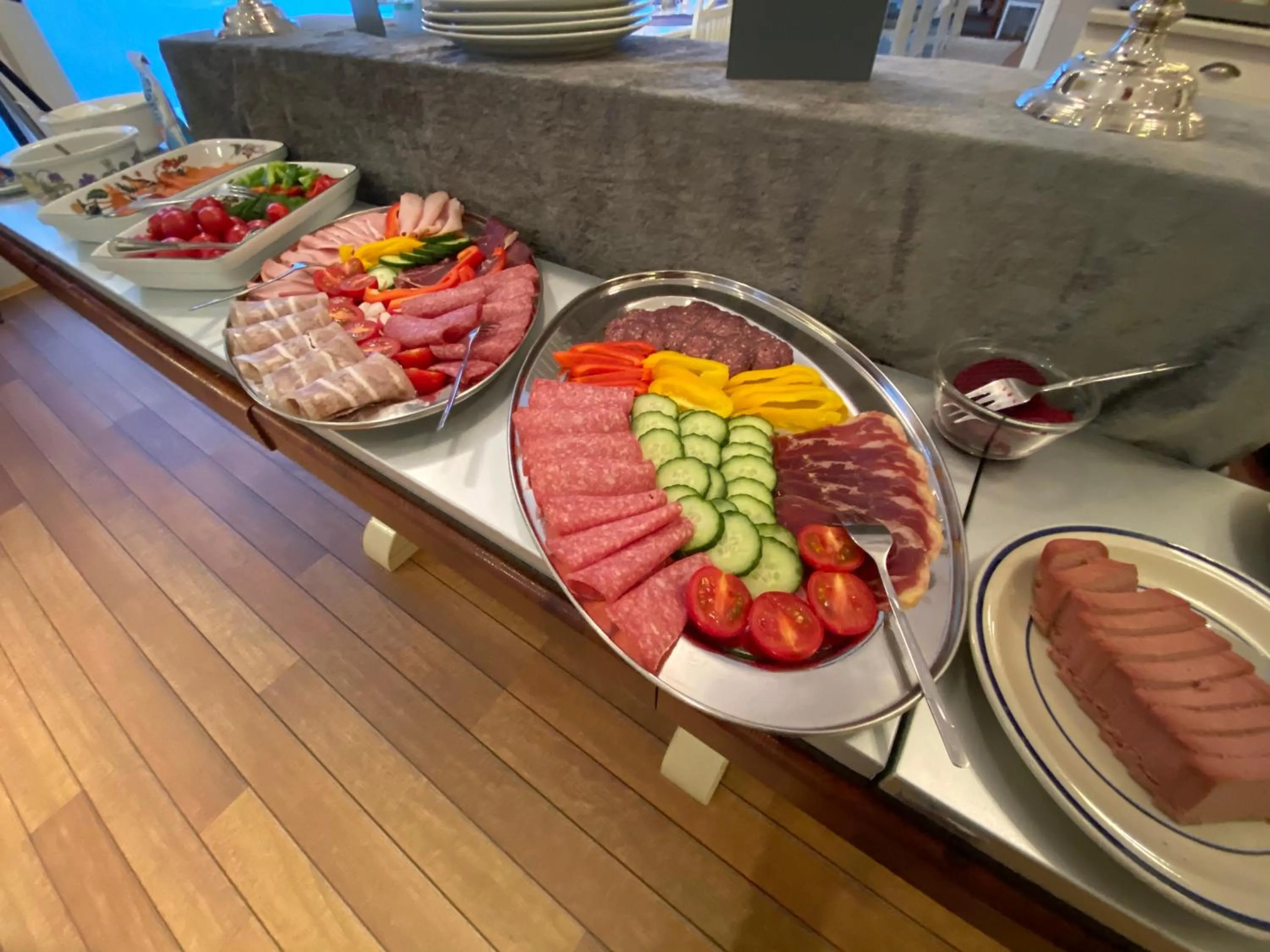 Breakfast in Arctic Panorama Lodge