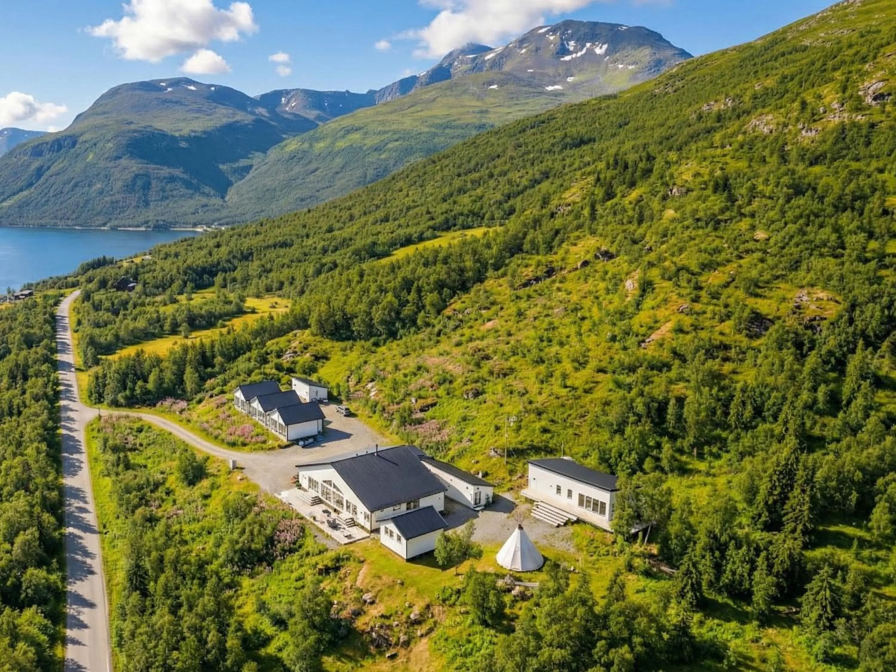 Property building in Arctic Panorama Lodge