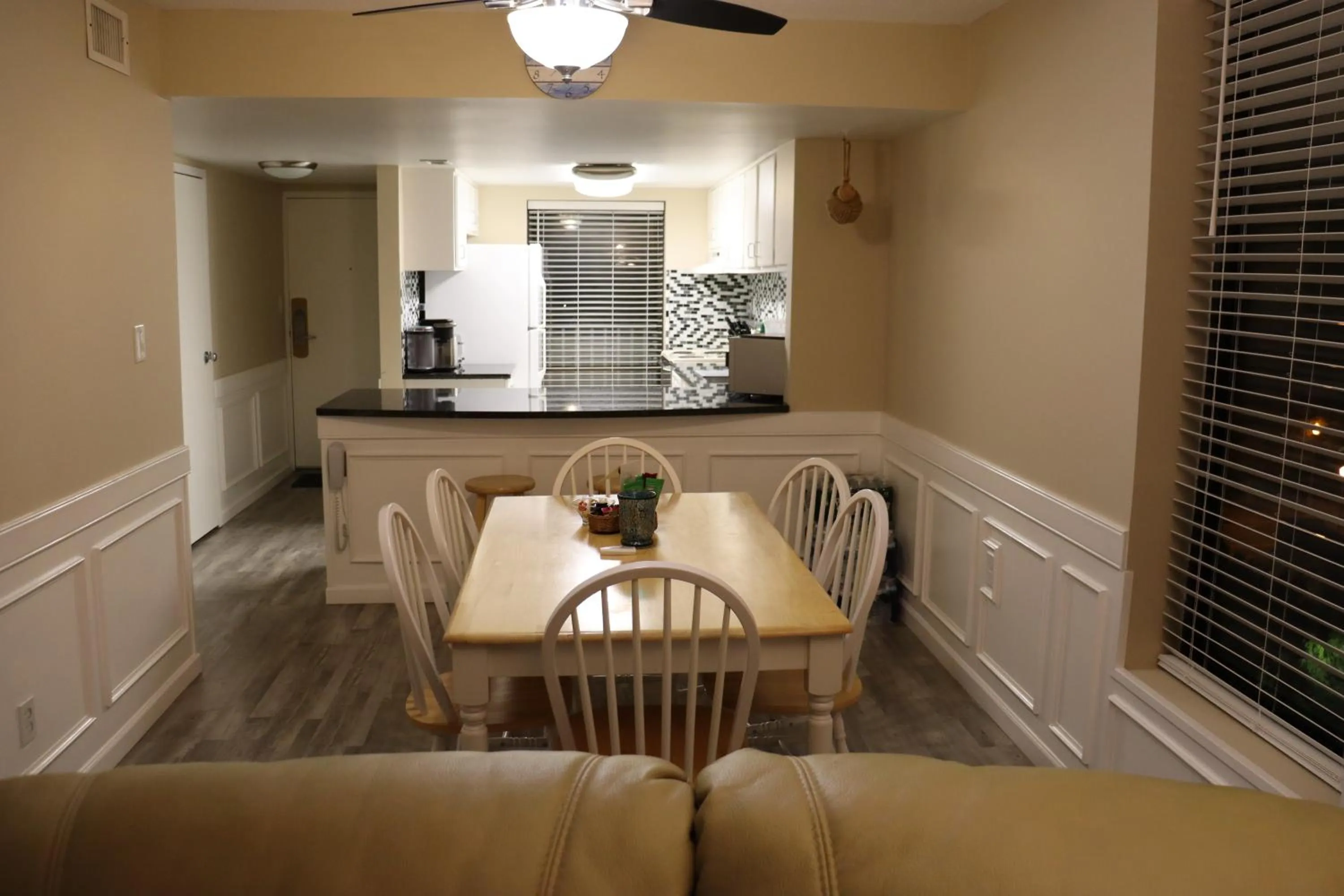 Dining area in Beach Luxury Oceanfront