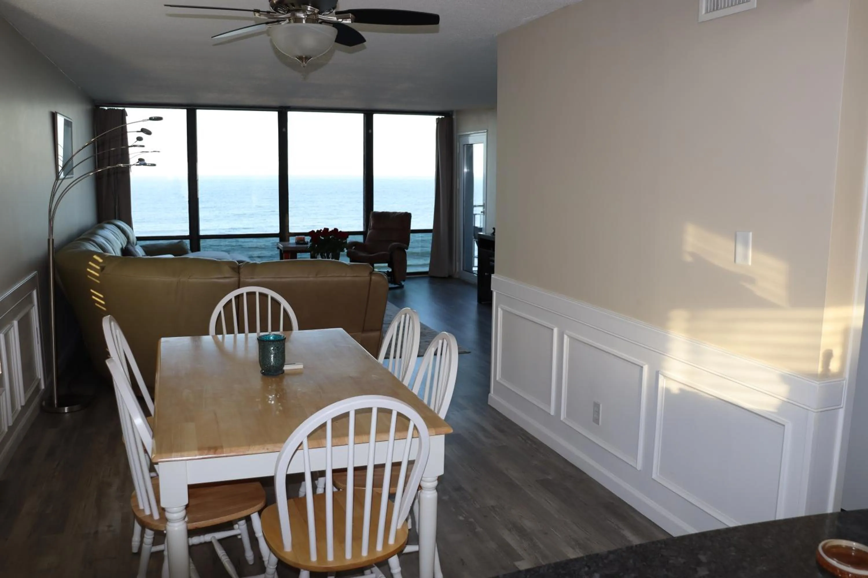 Dining area in Beach Luxury Oceanfront