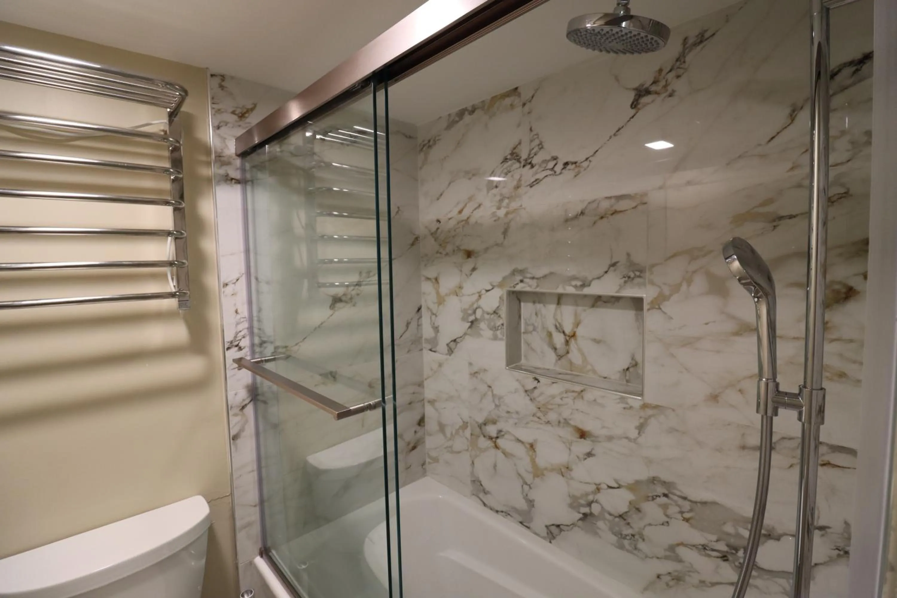 Shower in Beach Luxury Oceanfront