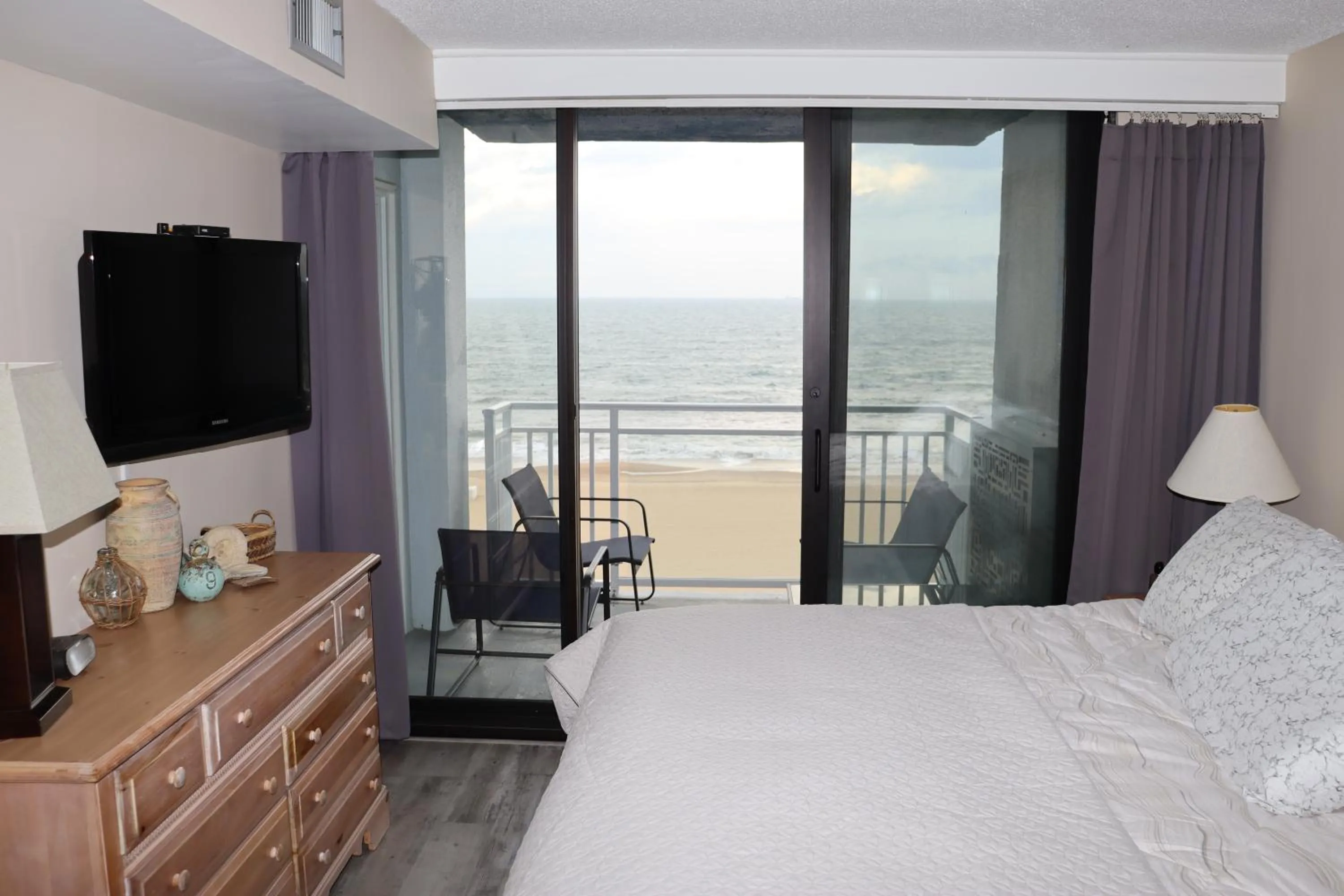 TV and multimedia, Bed in Beach Luxury Oceanfront