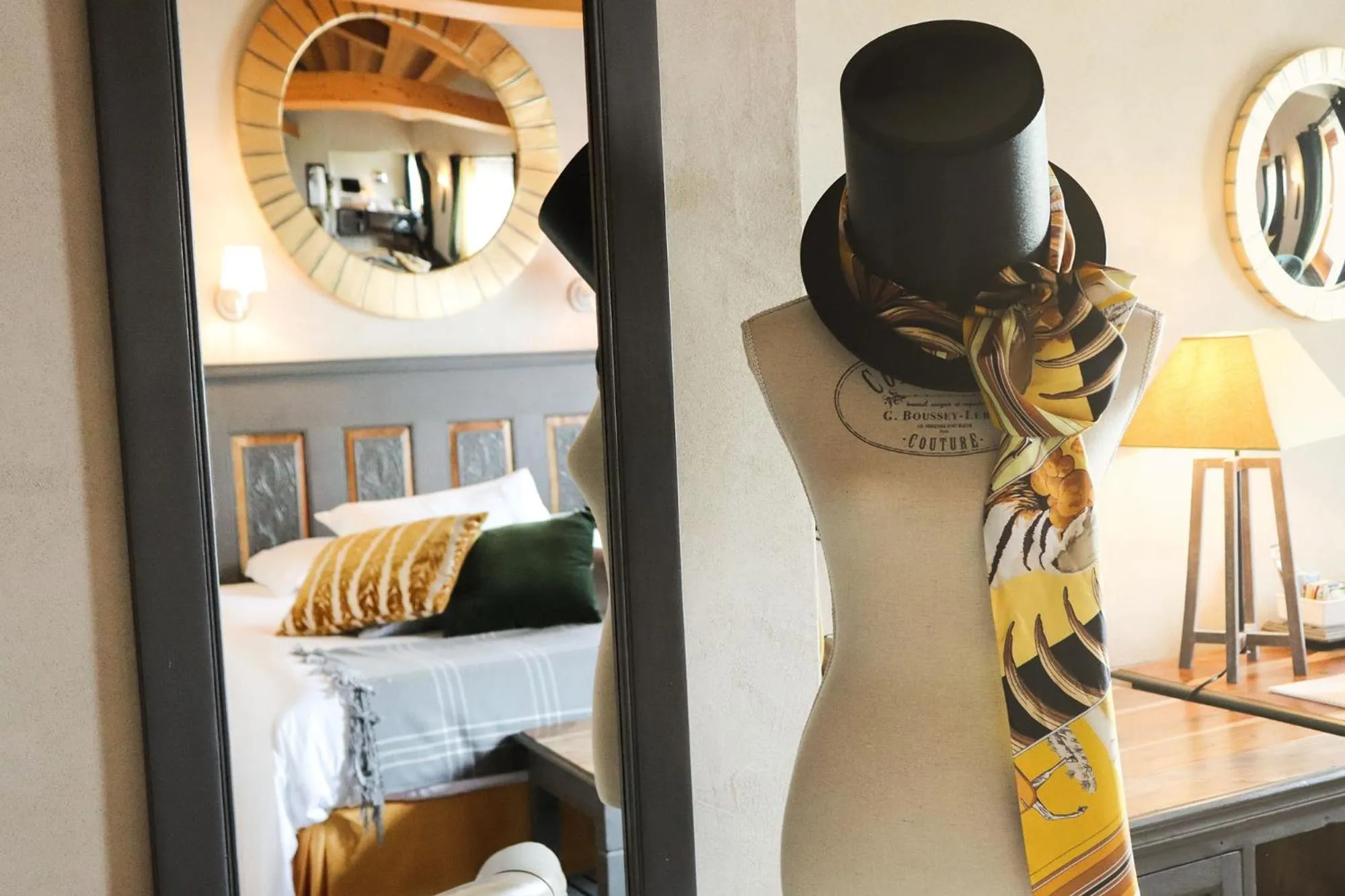 Decorative detail, Bed in Alice Relais Nelle Vigne