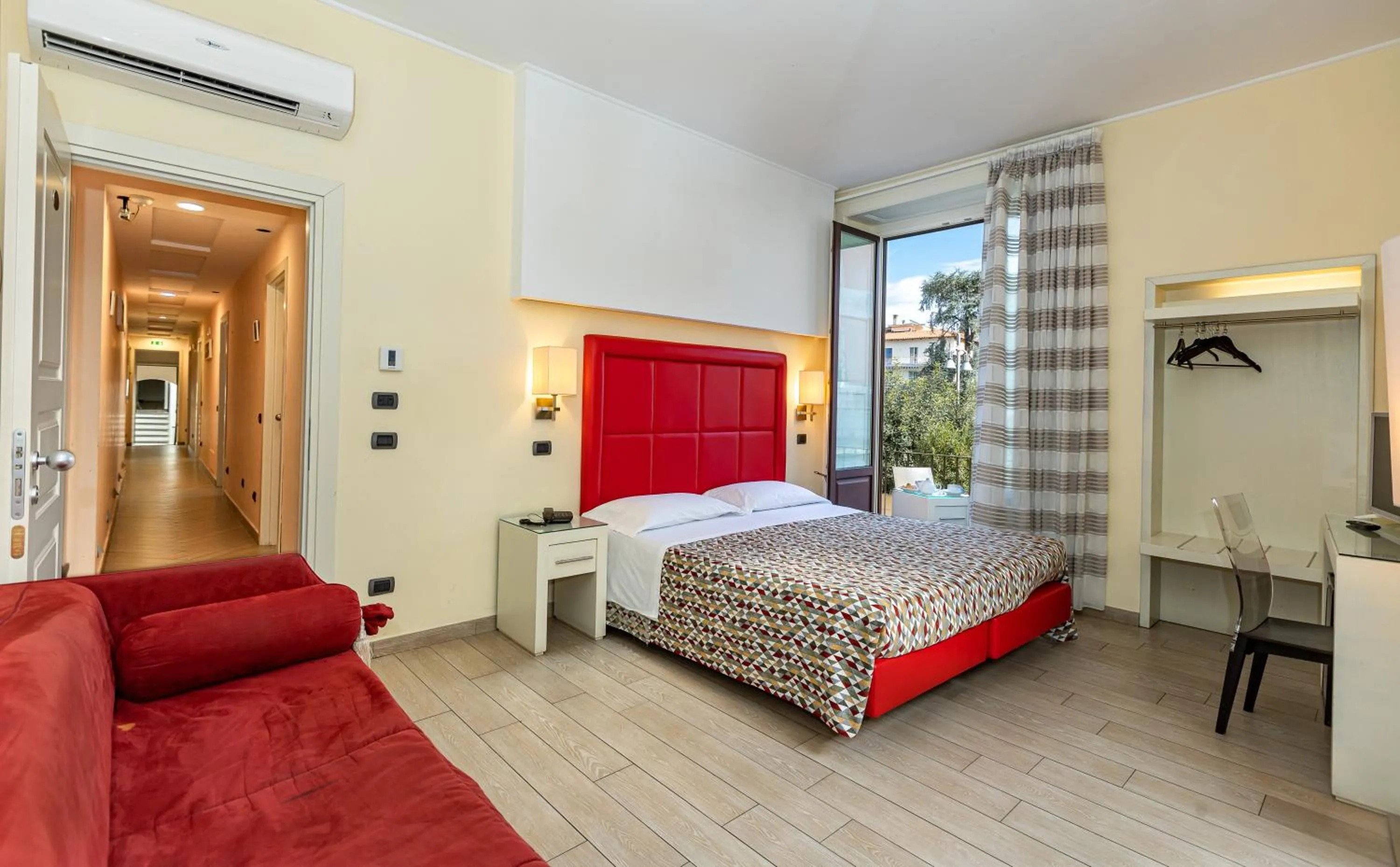 Photo of the whole room, Bed in Blurooms