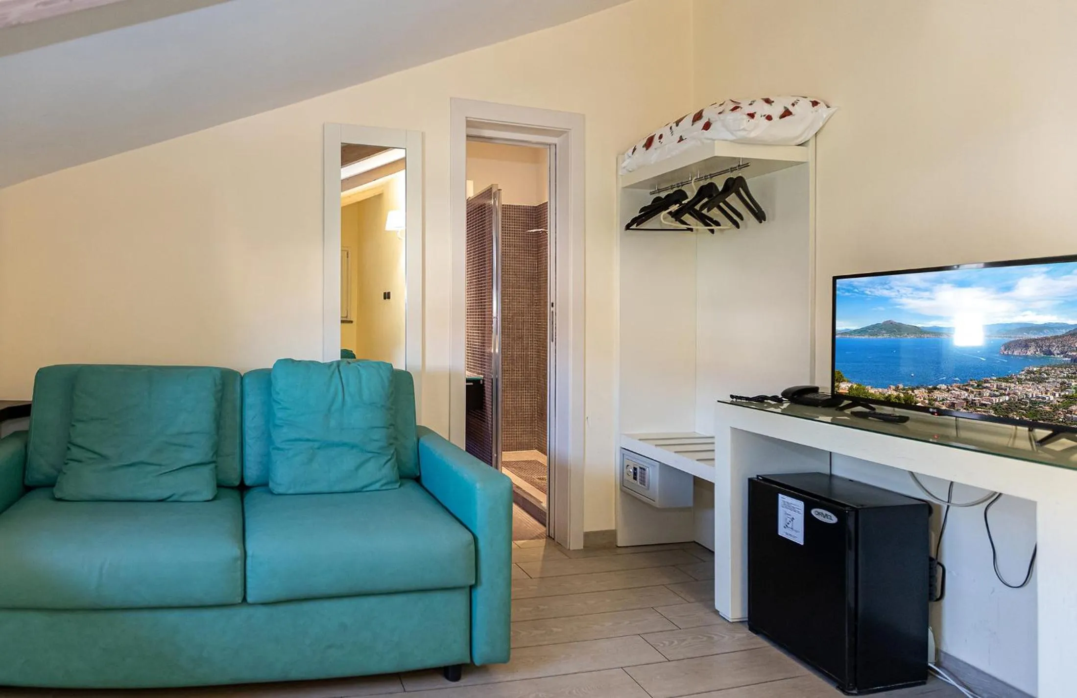 TV and multimedia in Blurooms