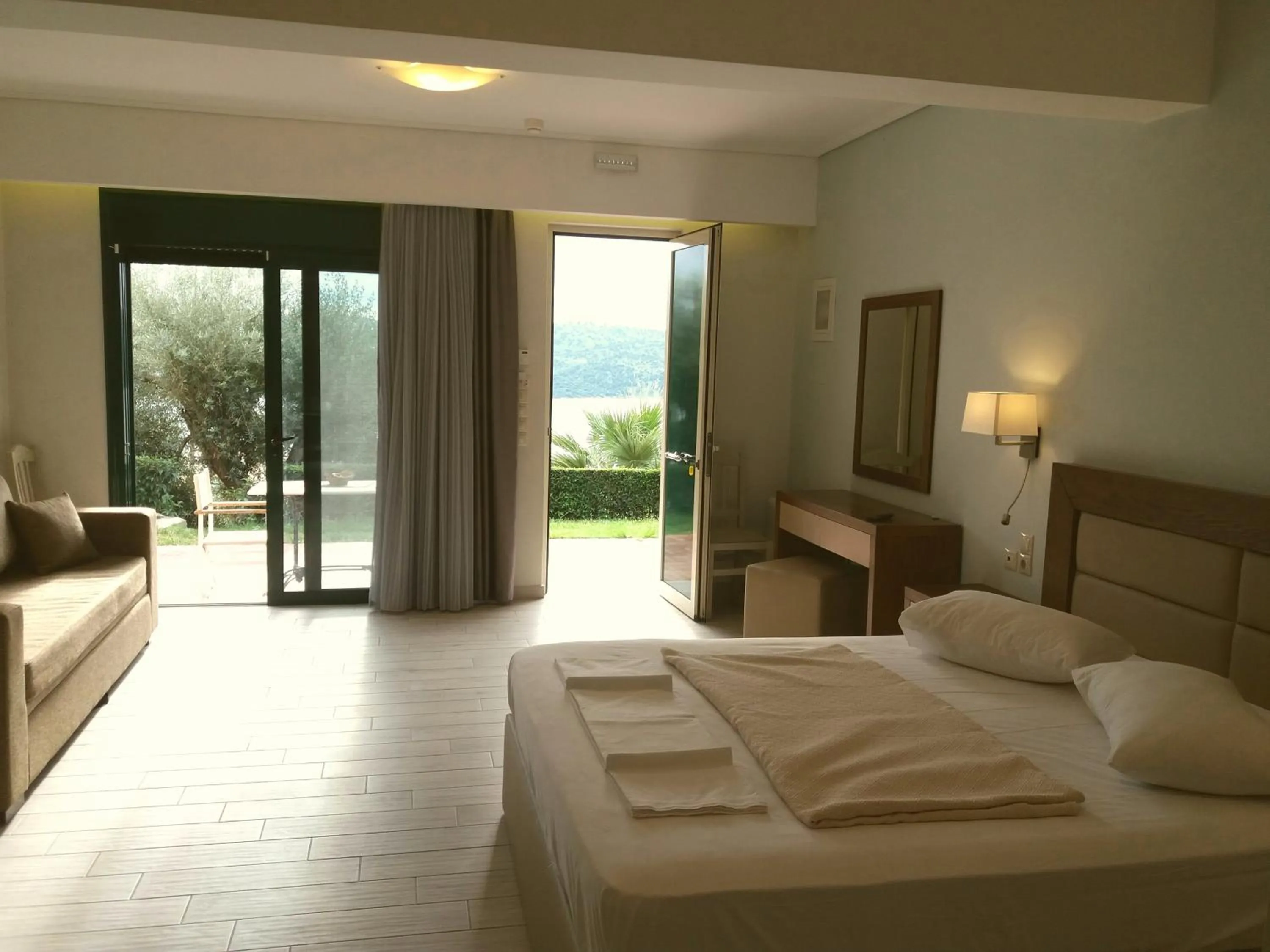 Photo of the whole room, Bed in Giannis Village Resort