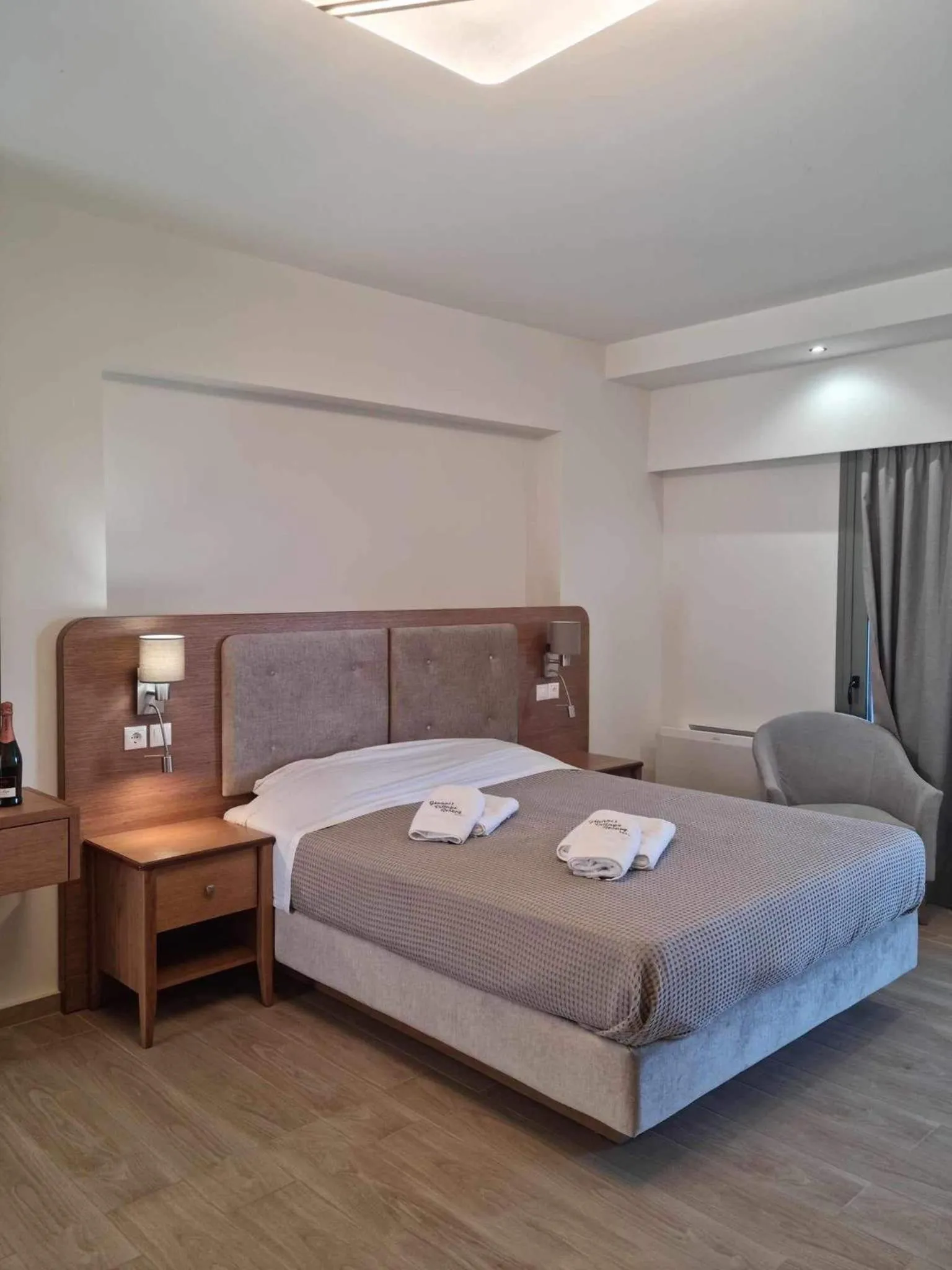 Bed in Giannis Village Resort