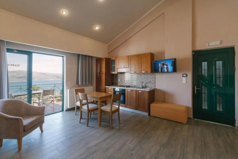 Kitchen or kitchenette in Giannis Village Resort