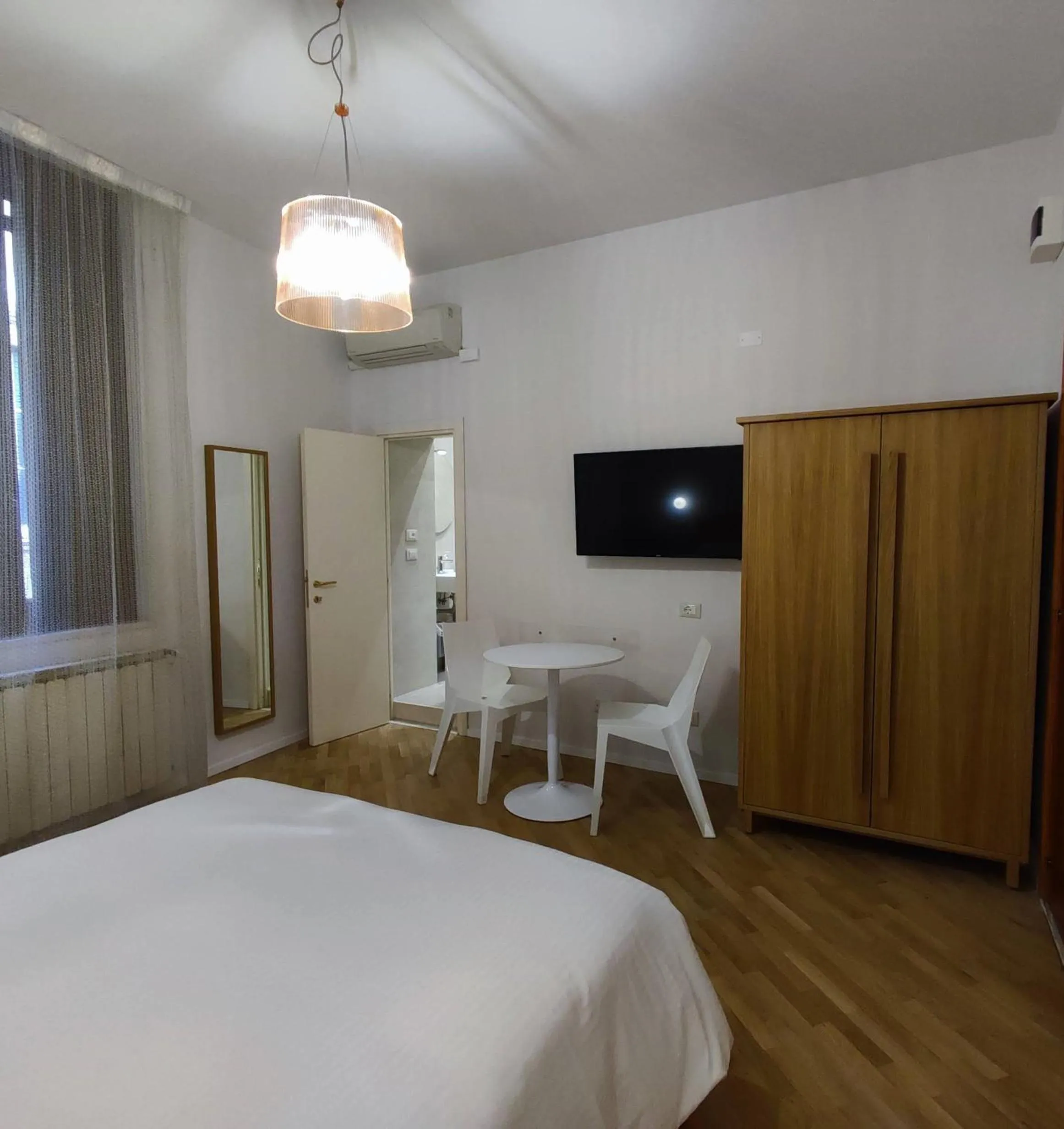 Photo of the whole room, Bed in Stella CasaBono