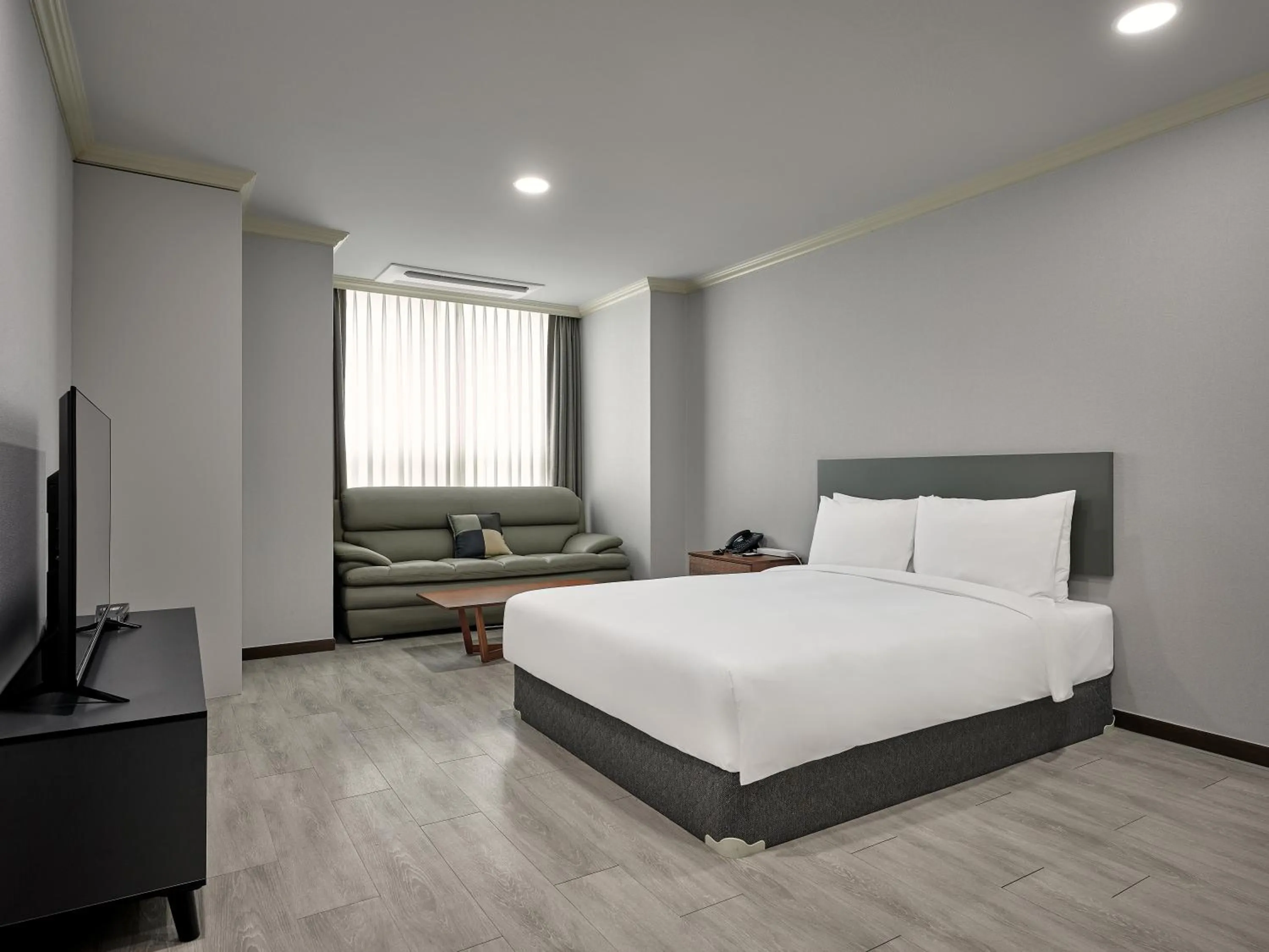 Decorative detail, Bed in Ramada Hotel and Suites Seoul Namdaemun