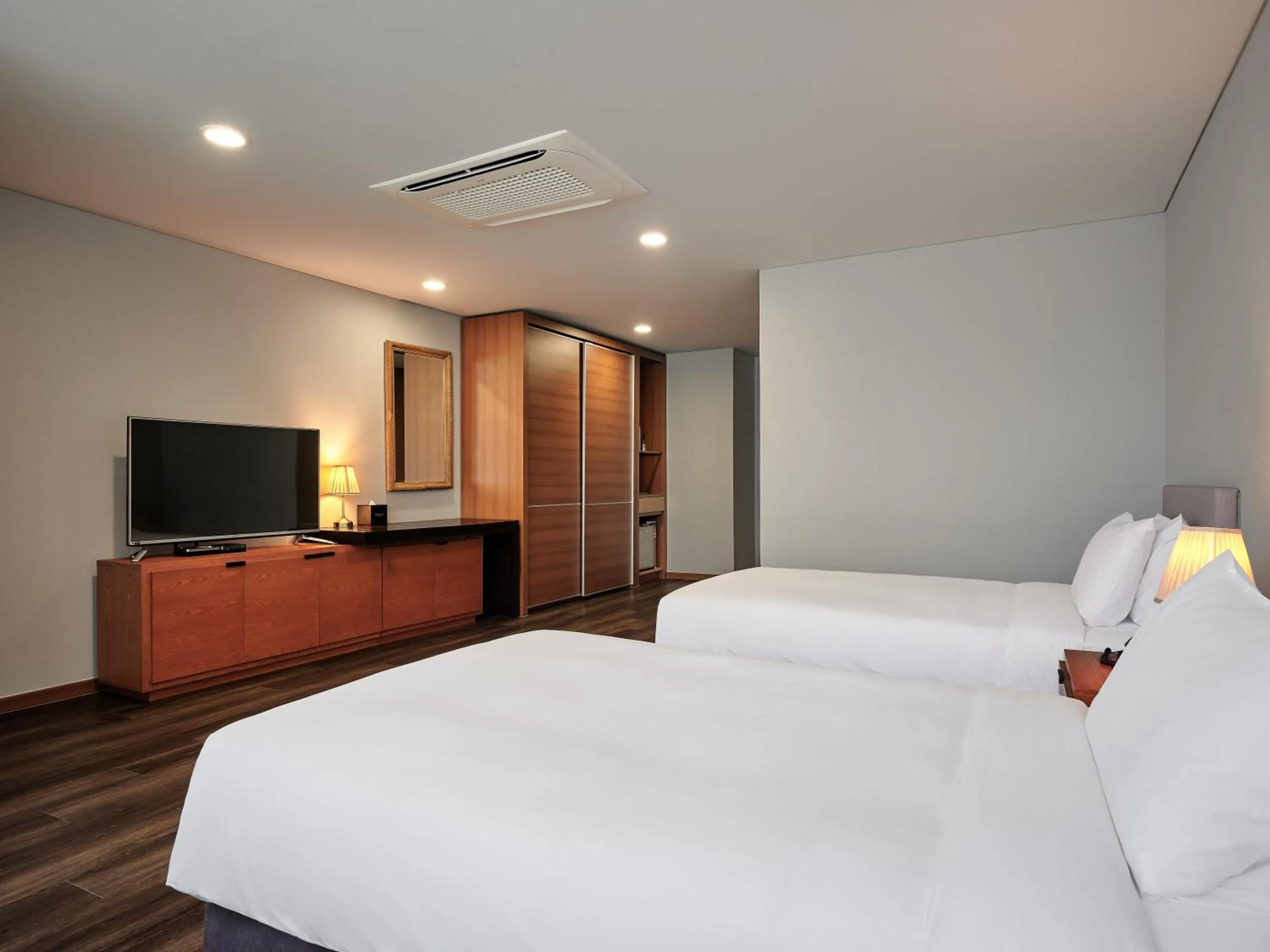 Decorative detail, Bed in Ramada Hotel and Suites Seoul Namdaemun