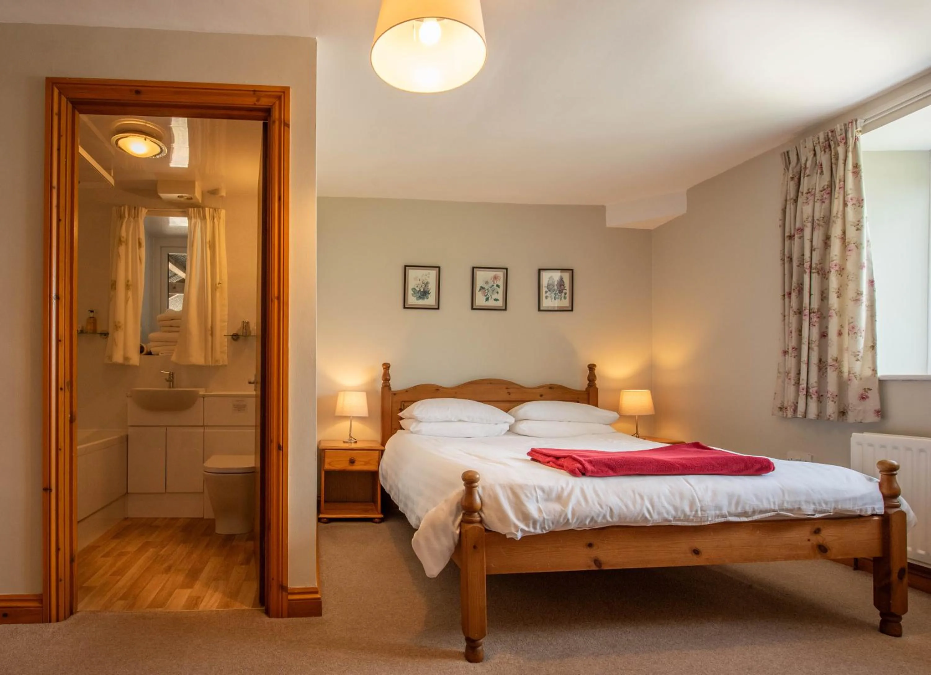 Bedroom, Bed in Rye Hill Farm