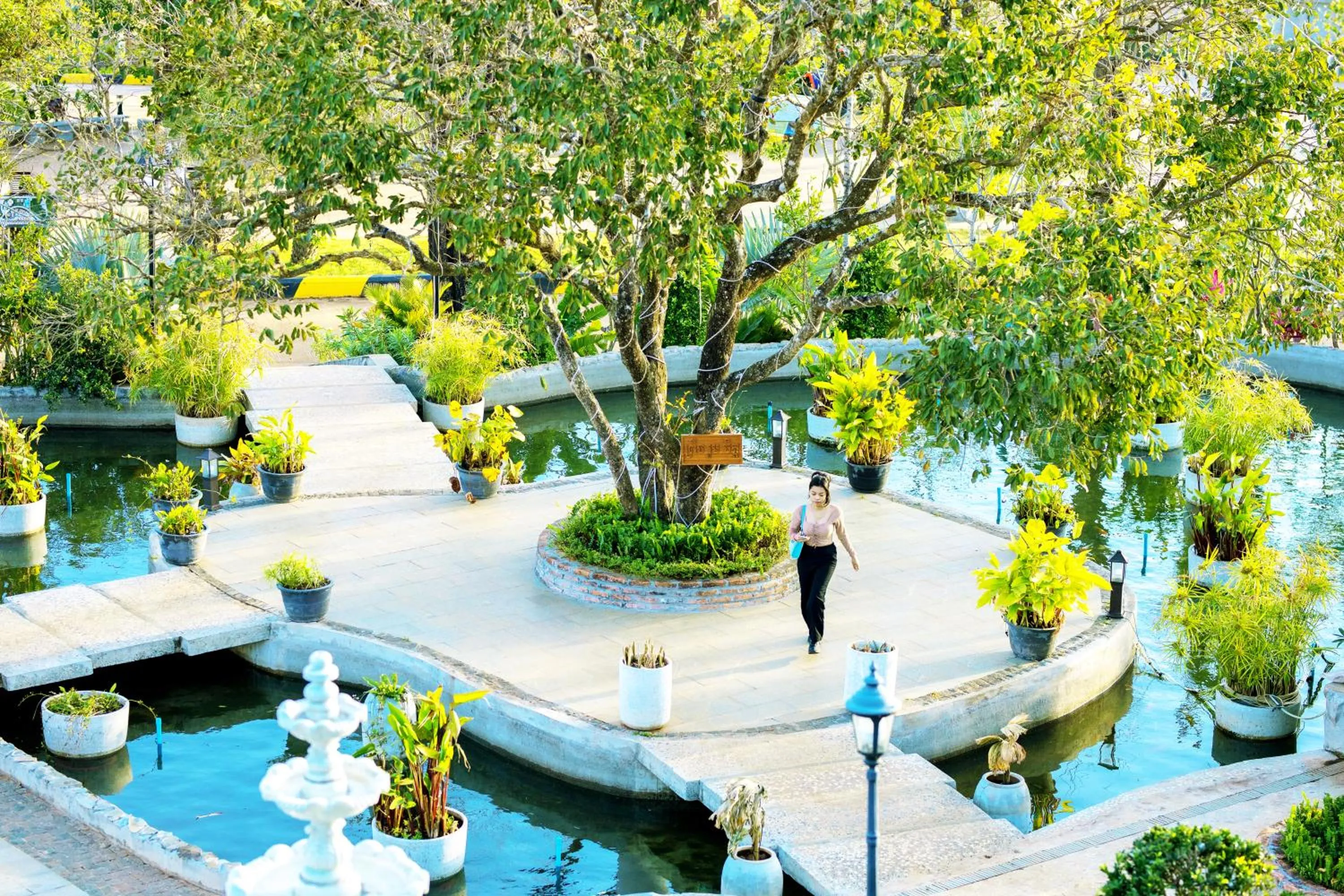 Nearby landmark in KNN Luxury Hill