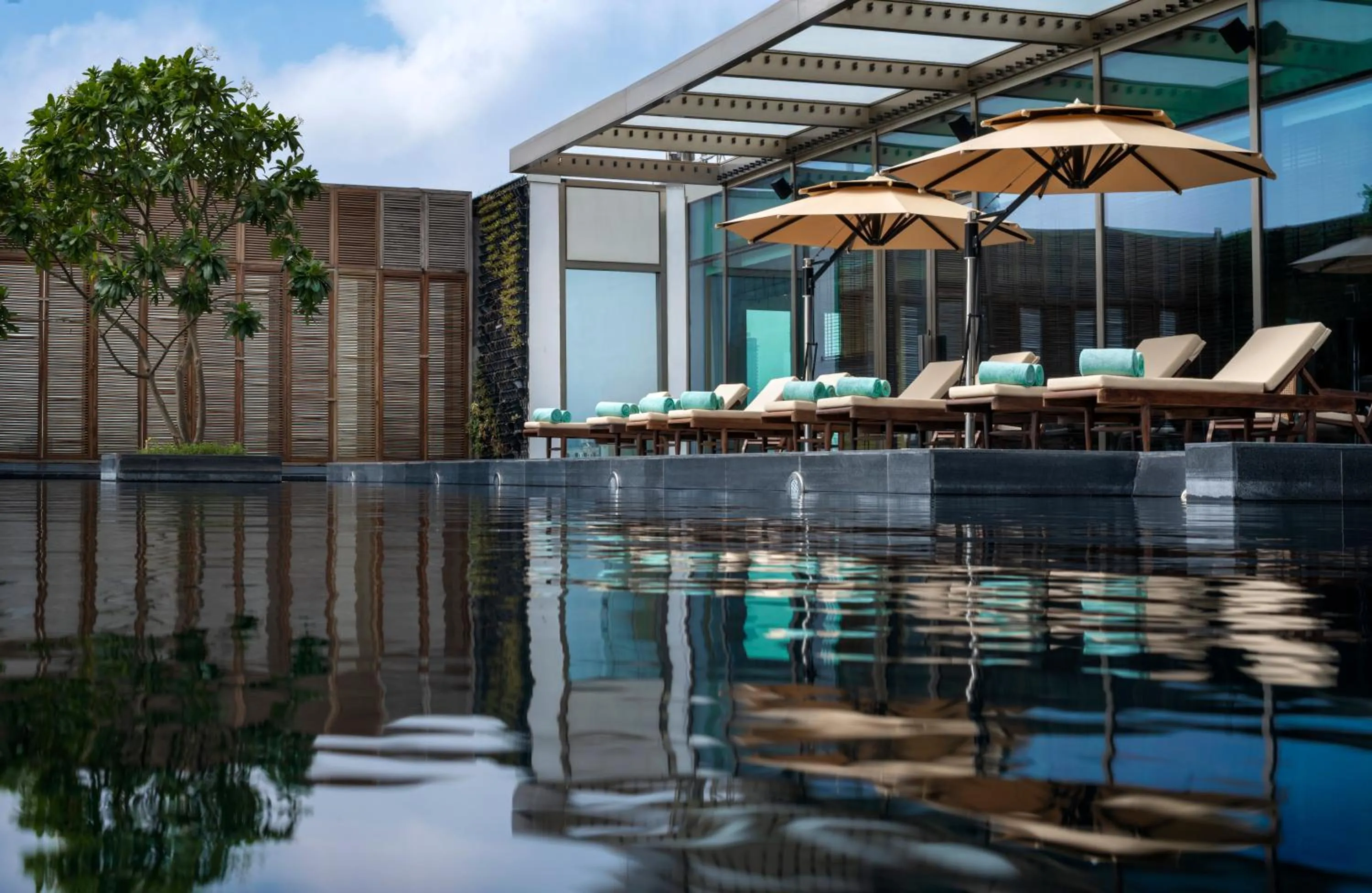 Swimming pool in Grand Hyatt Gurgaon