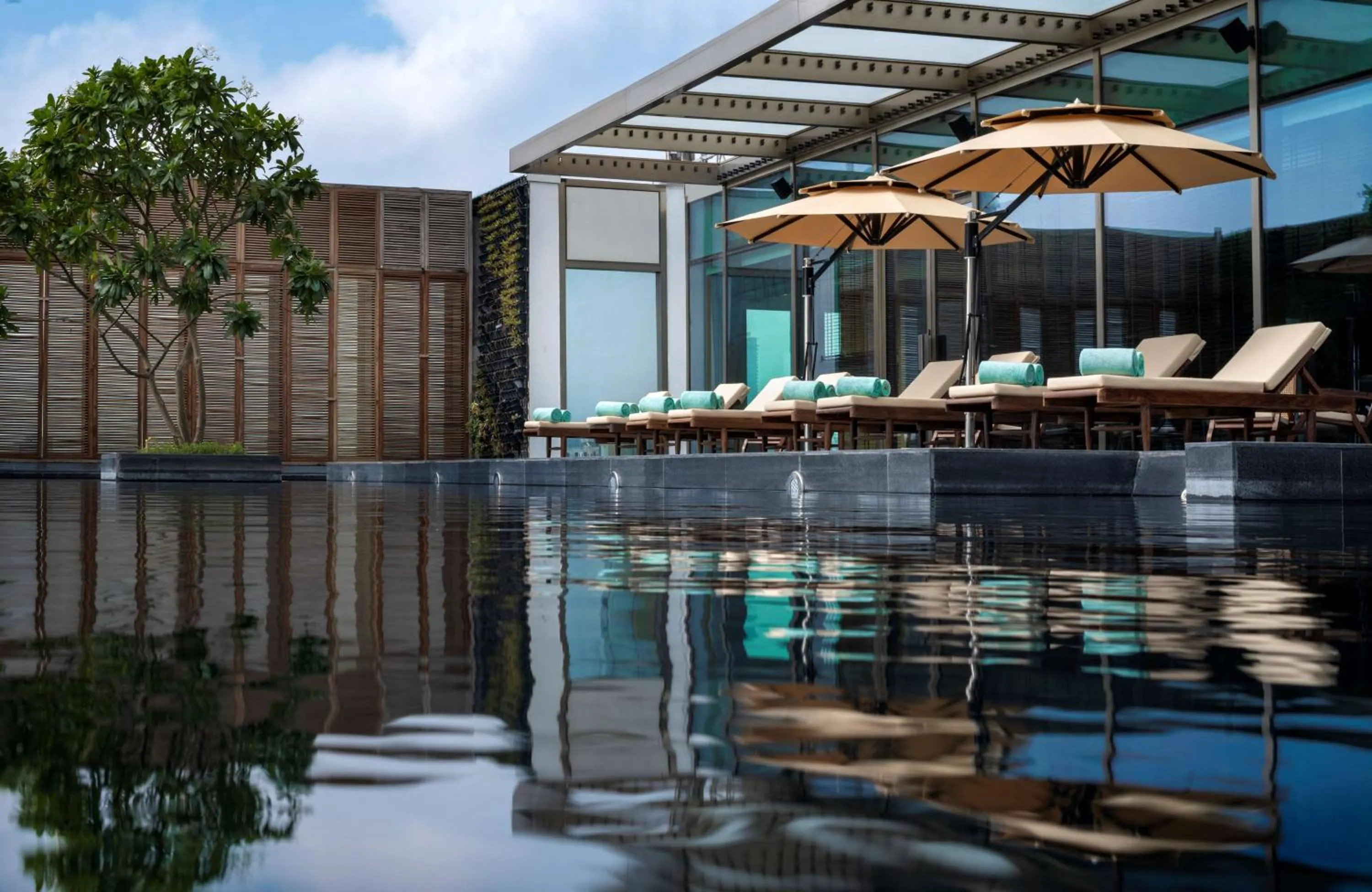 Swimming pool in Grand Hyatt Gurgaon