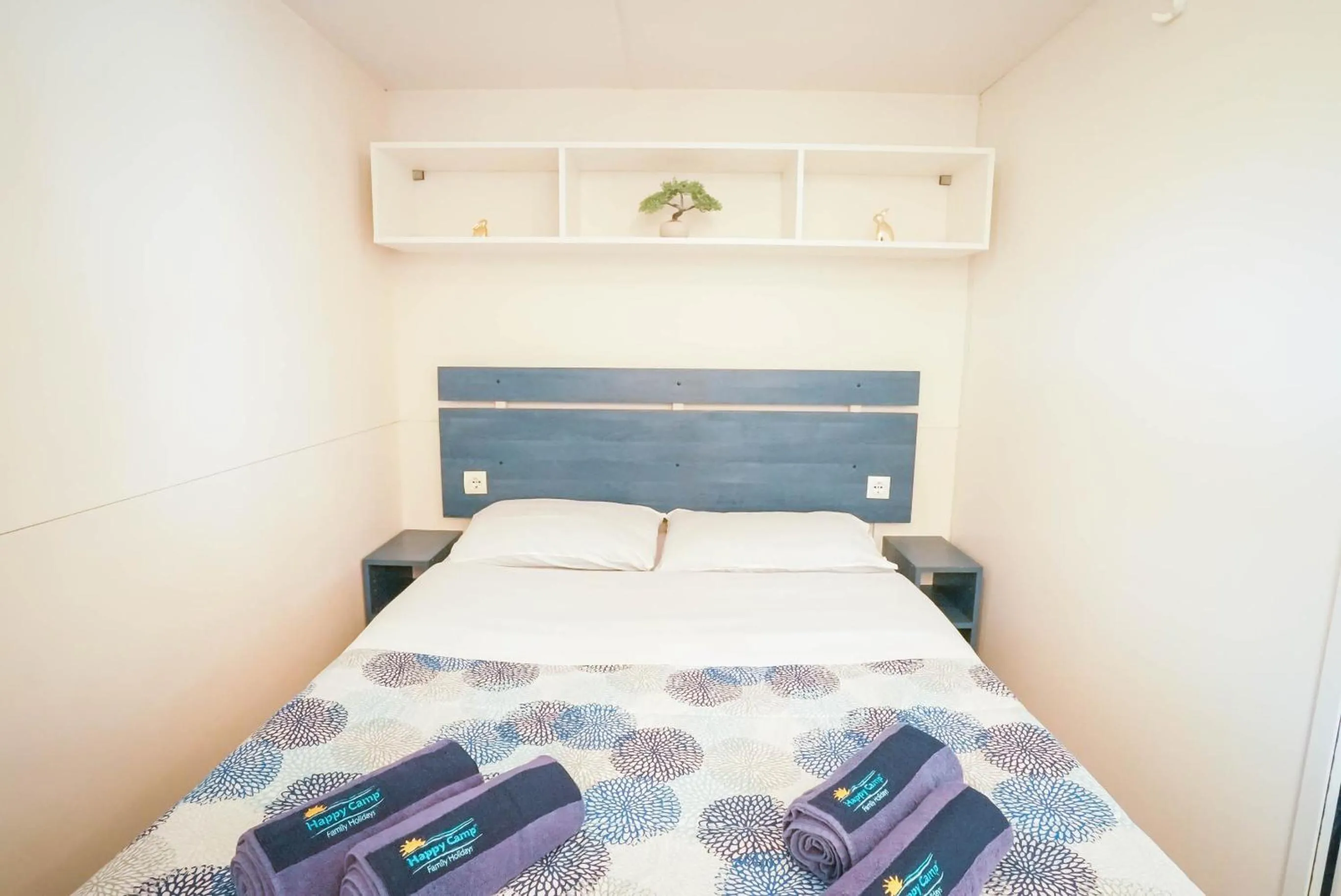 Bedroom, Bed in Happy Camp Mobile Homes in Brioni Sunny Camping