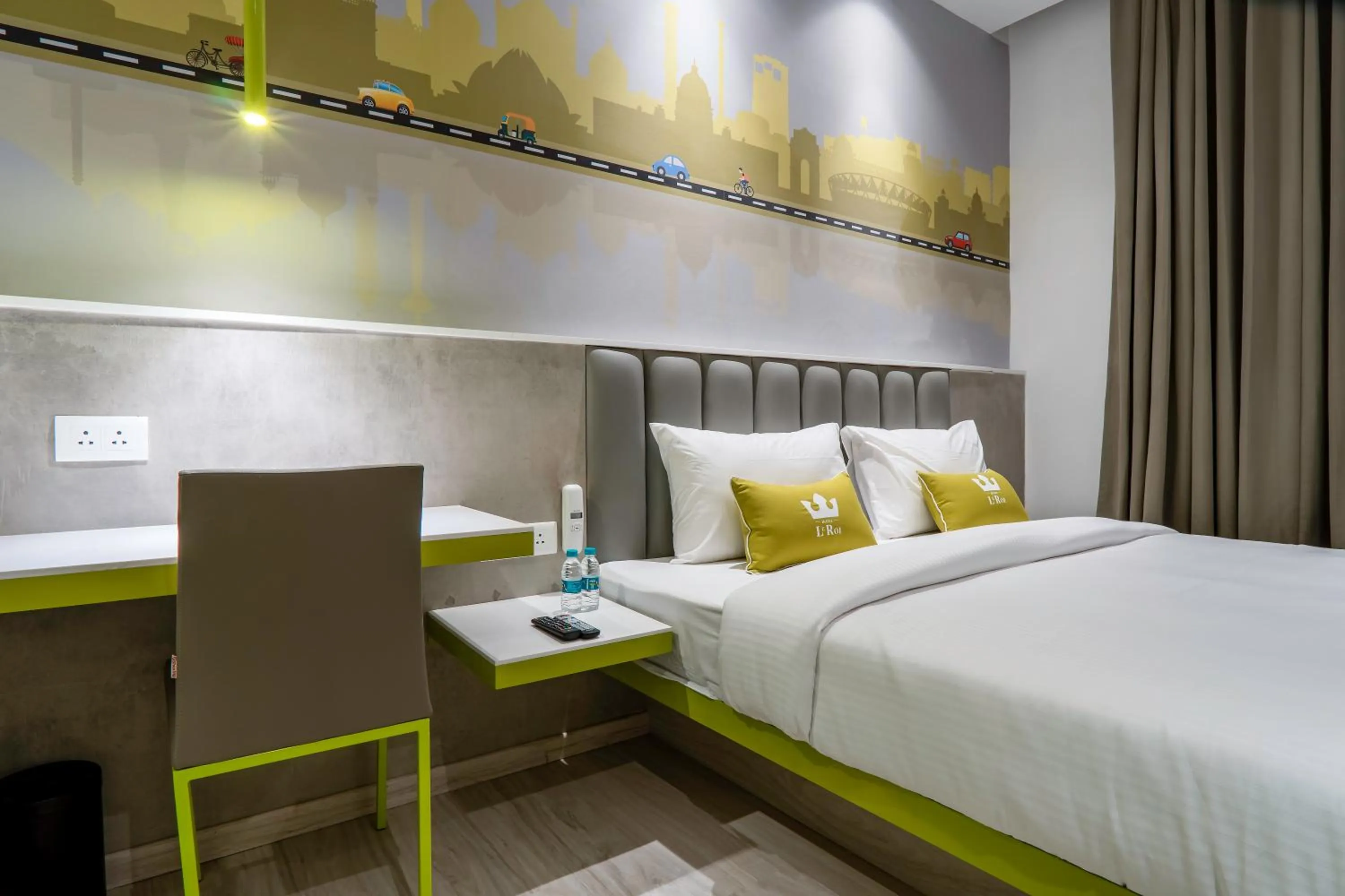 Bedroom, Bed in Le ROI Express Paharganj