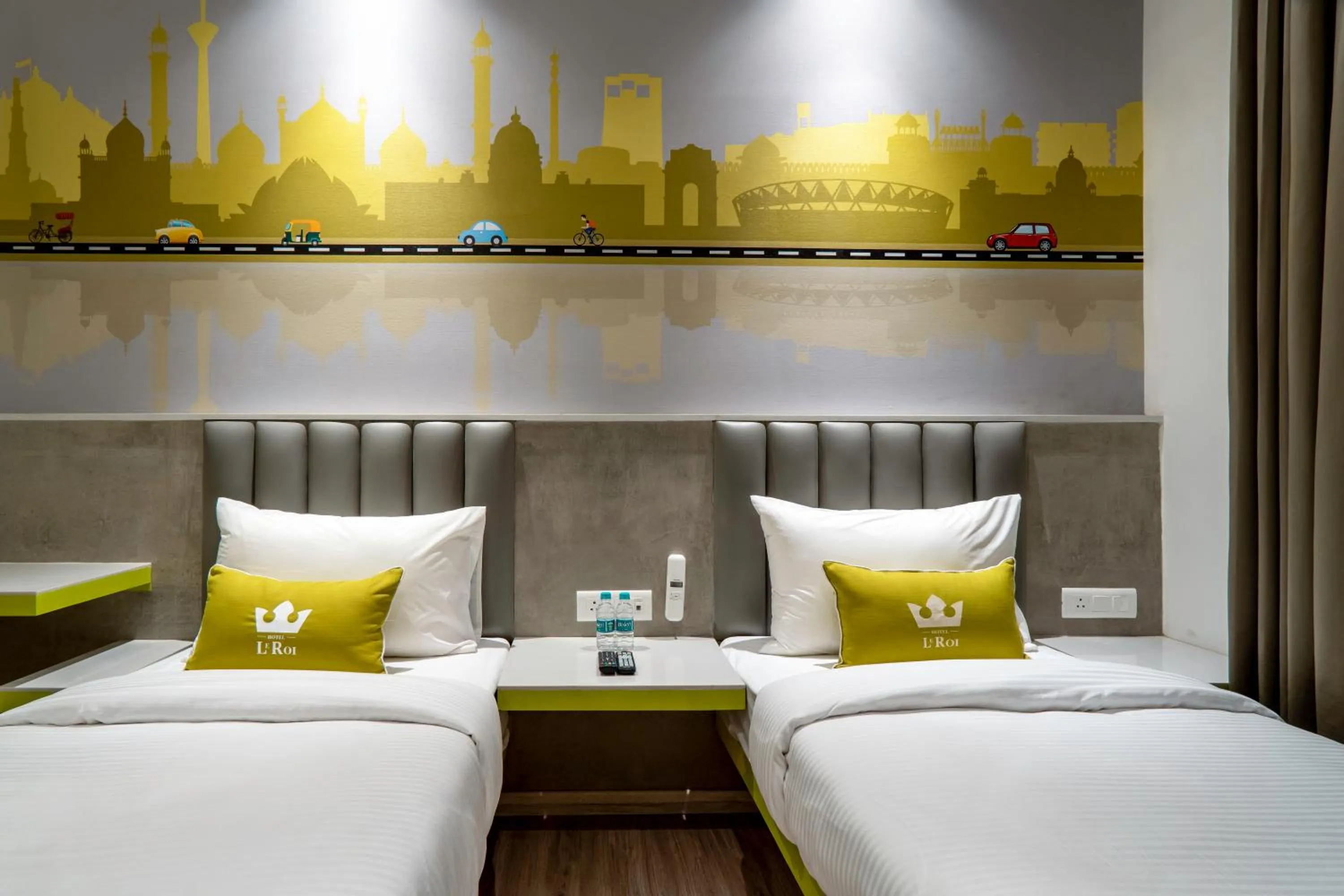 Bedroom, Bed in Le ROI Express Paharganj