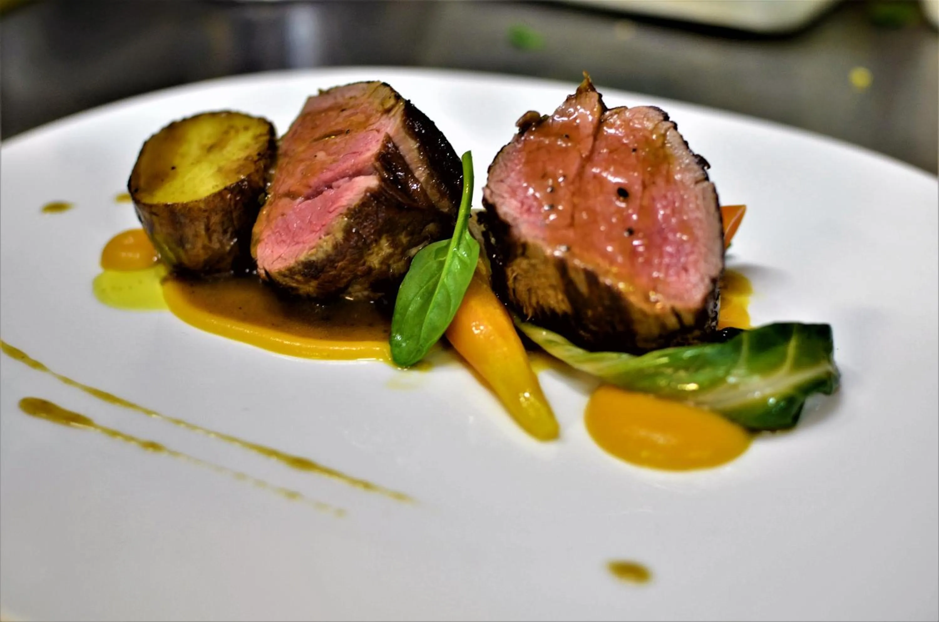 Restaurant/places to eat in Hotel Mirage