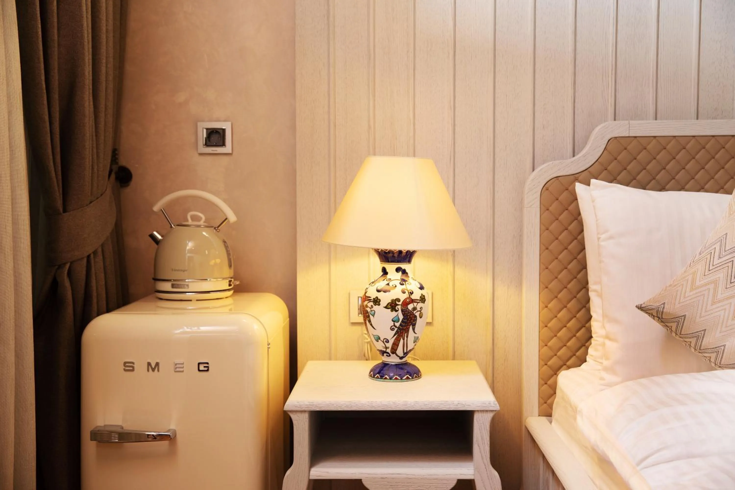 minibar, Bed in Casa Giallo Managed By Dedeman