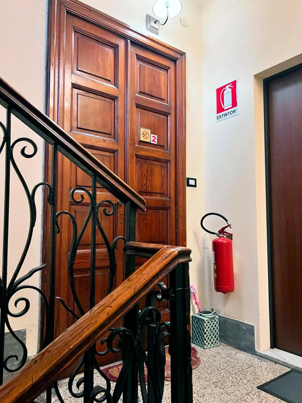 Text overlay in Il Broletto B&B