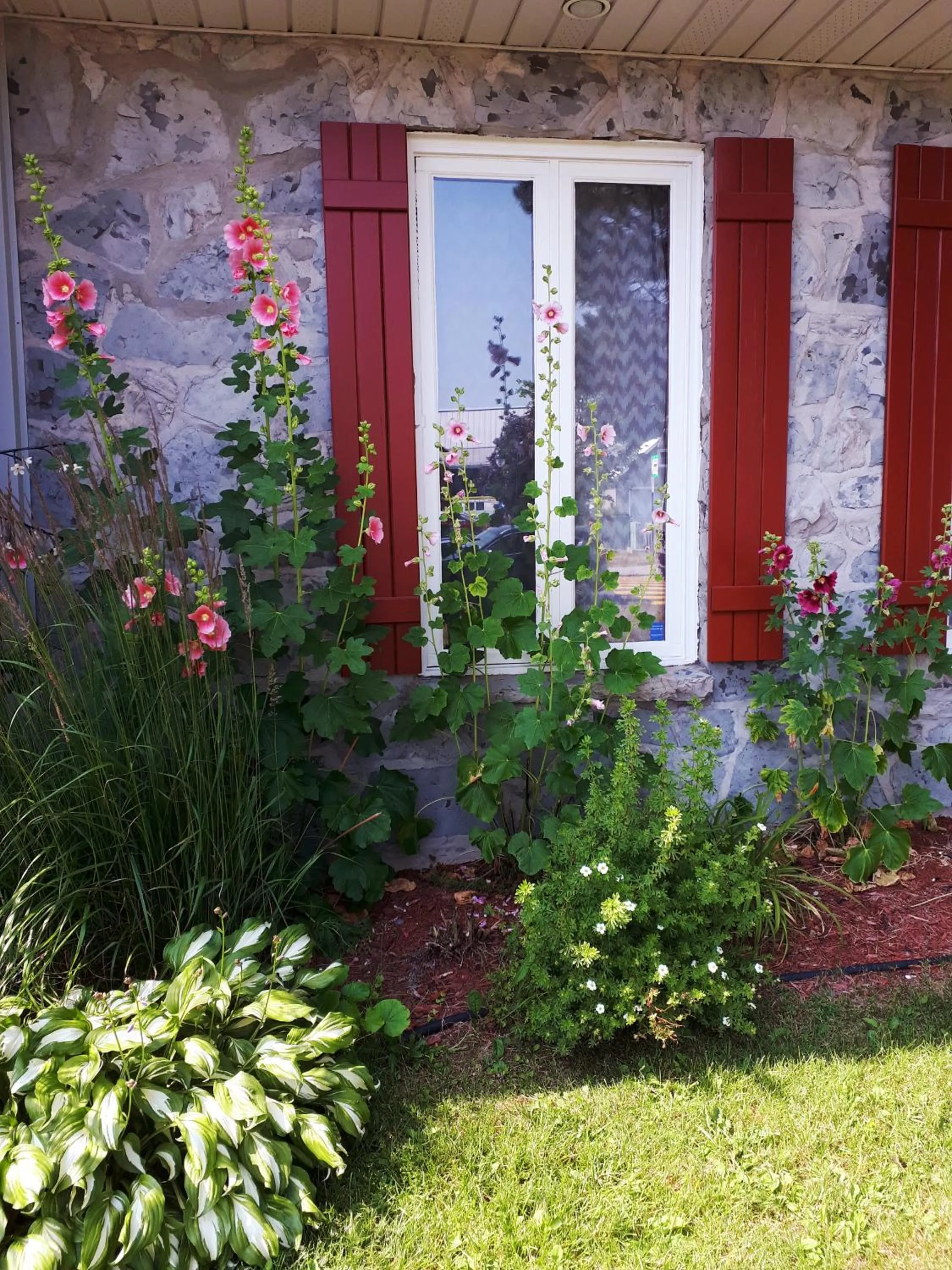 Property building in Au Gîte de la Chute