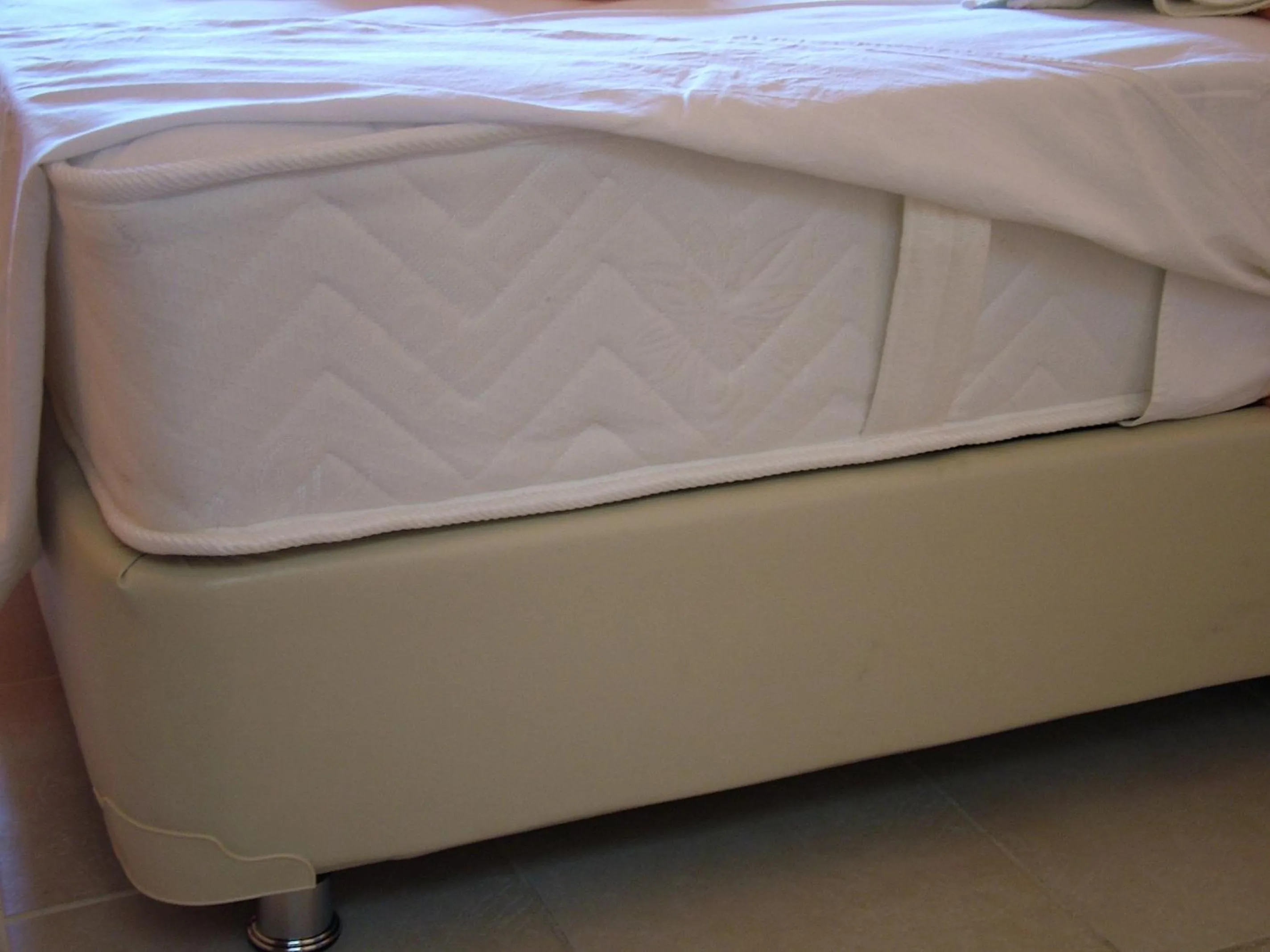 Bed in Gultepe Apartments