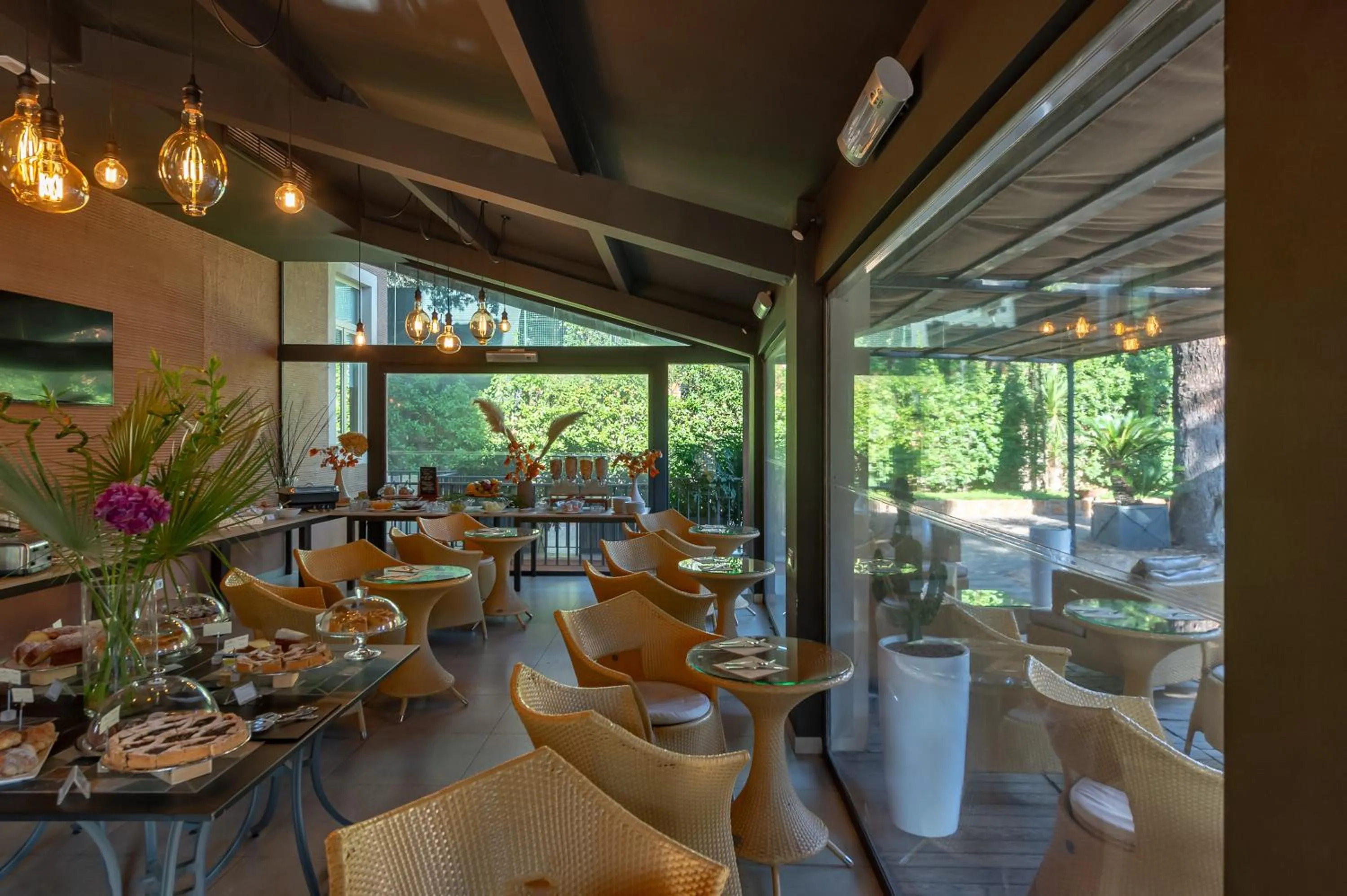 Breakfast in Hotel Principe Torlonia