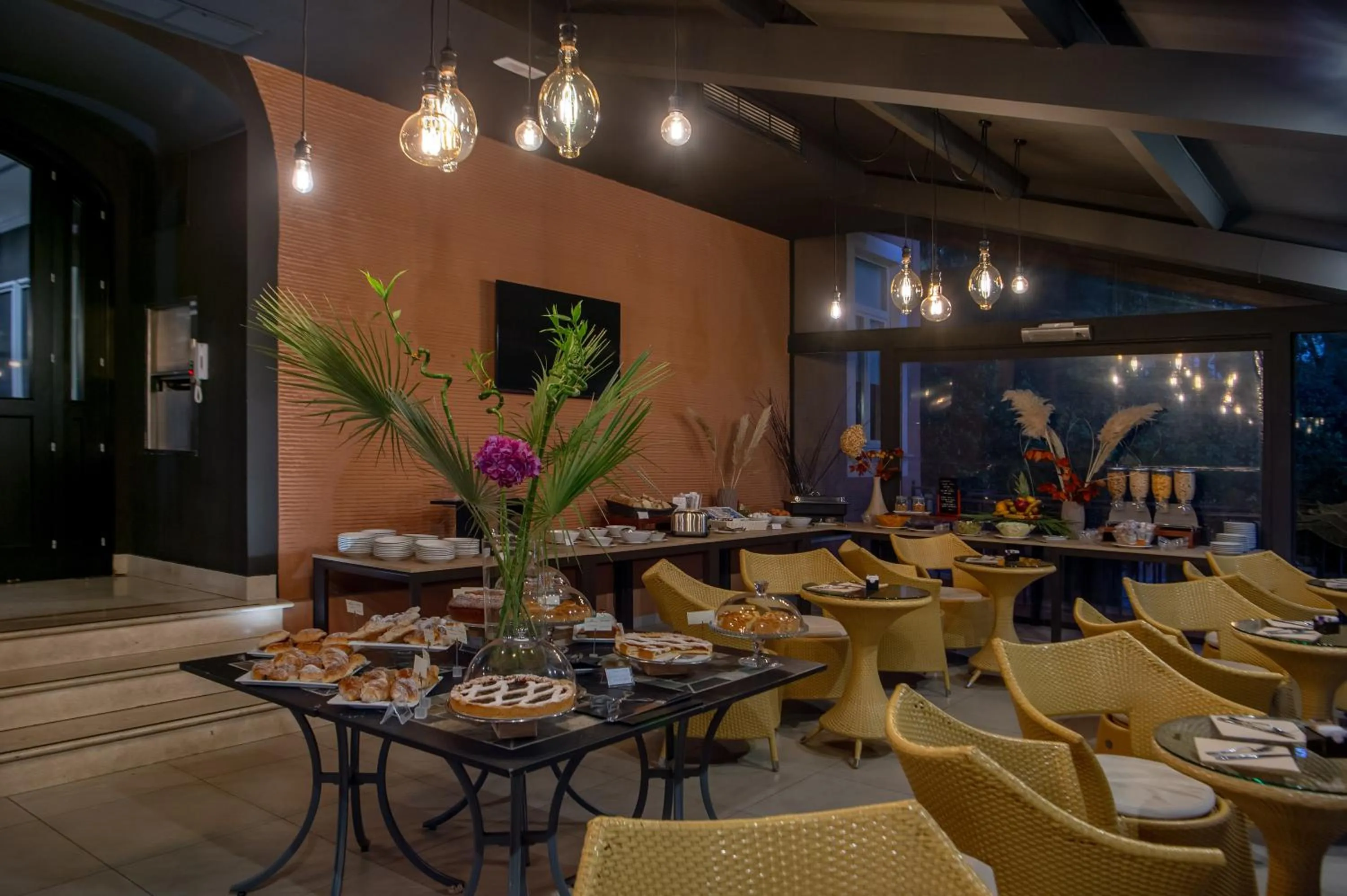 Breakfast in Hotel Principe Torlonia