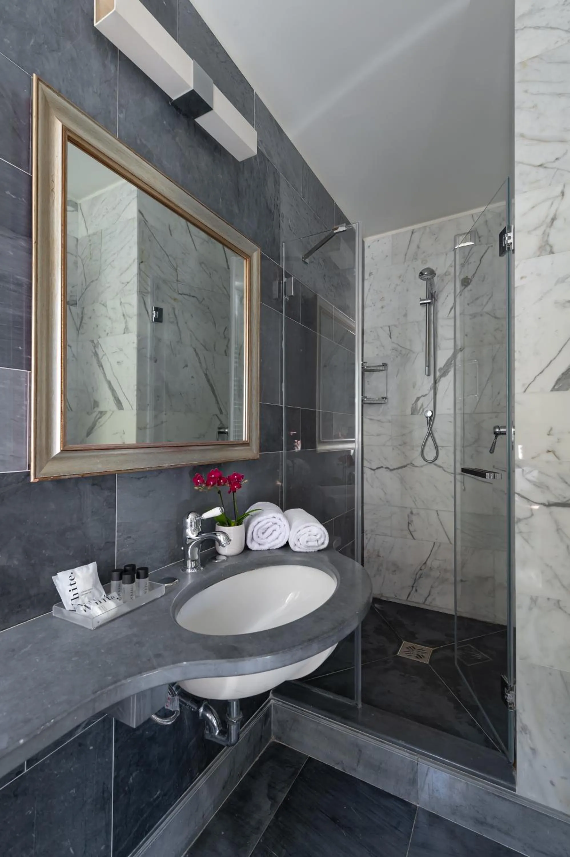 Bathroom in Hotel Principe Torlonia