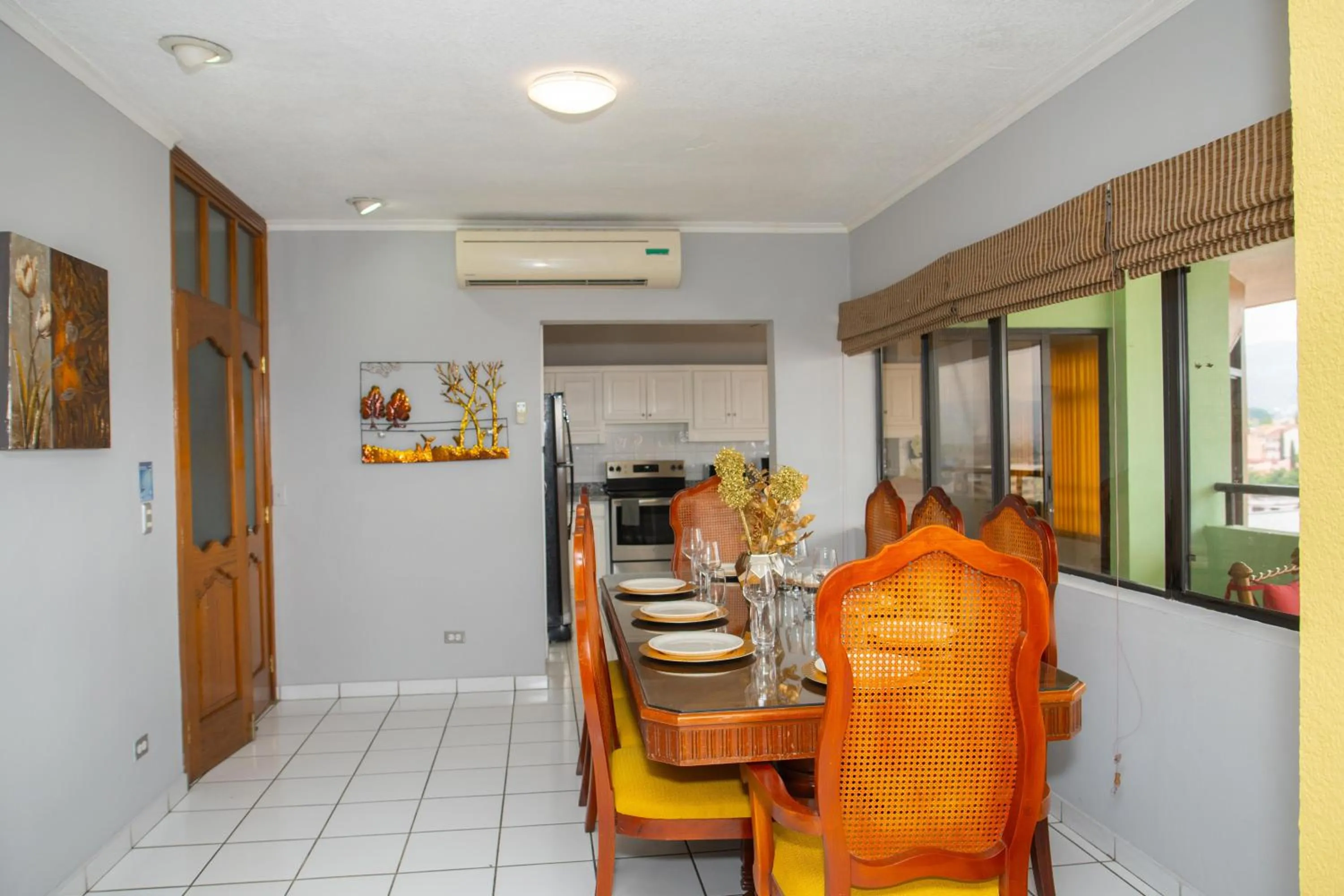 Dining area in Aparthotel Guijarros