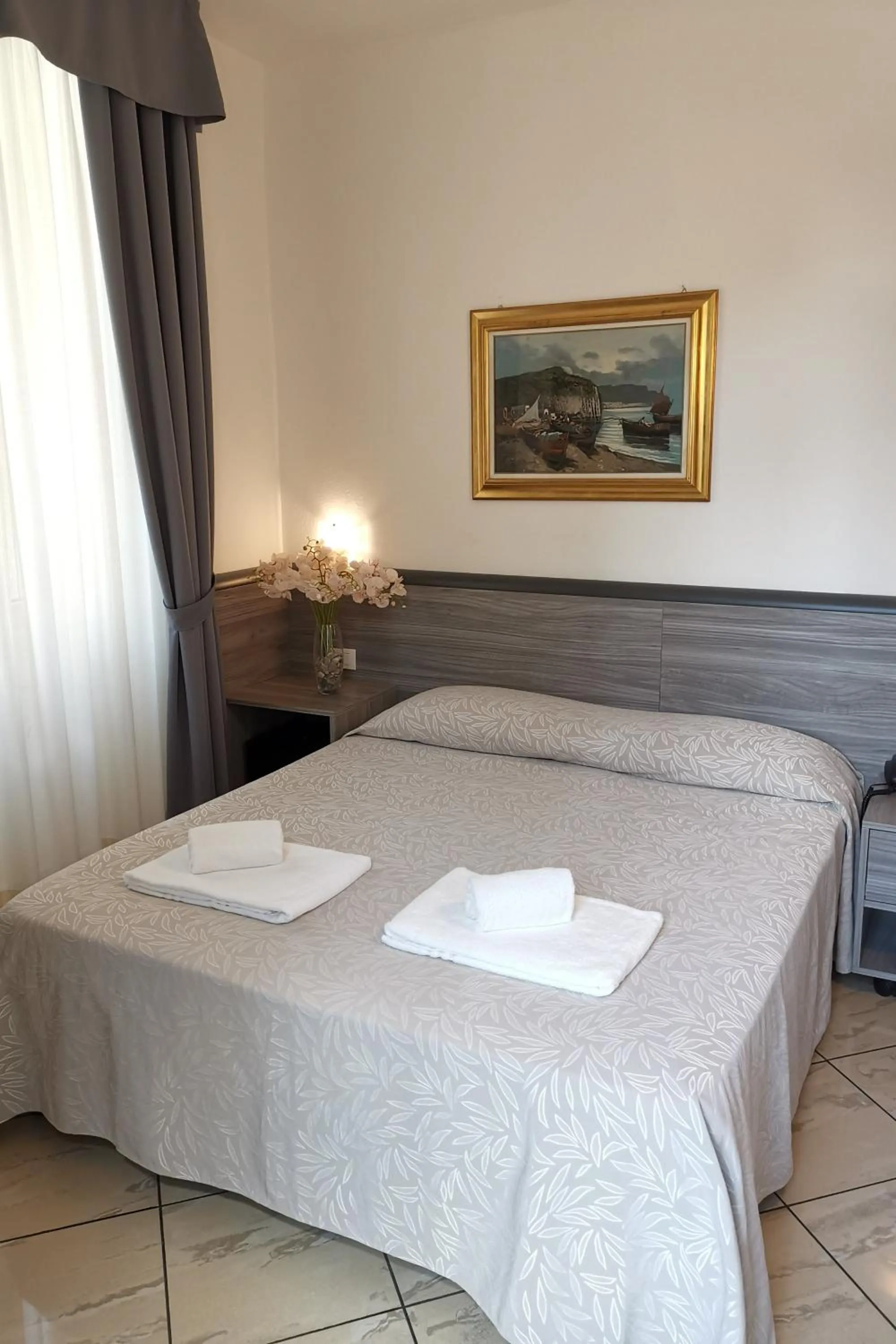 Bedroom, Bed in Hotel Brianza