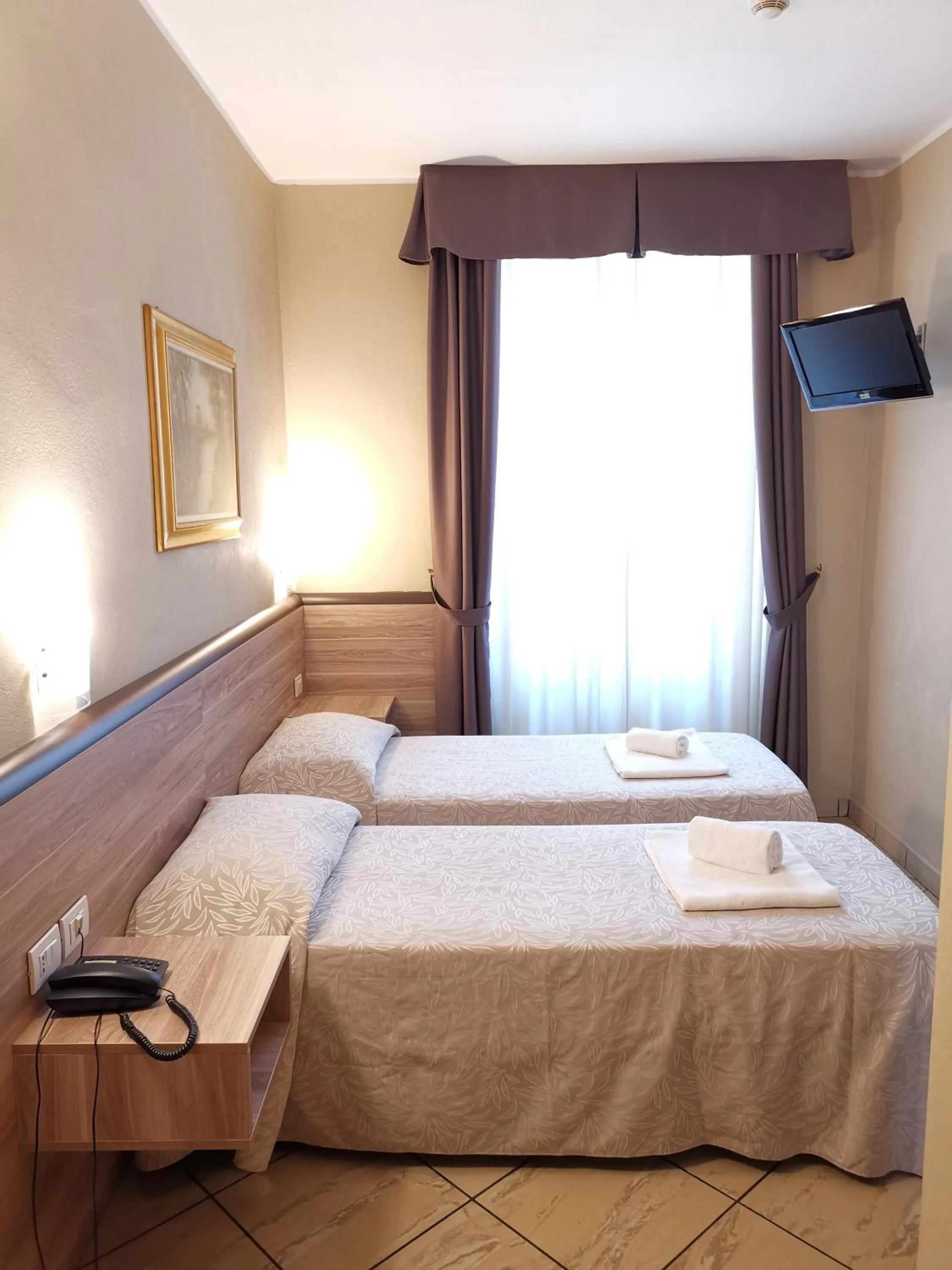 Bed in Hotel Brianza