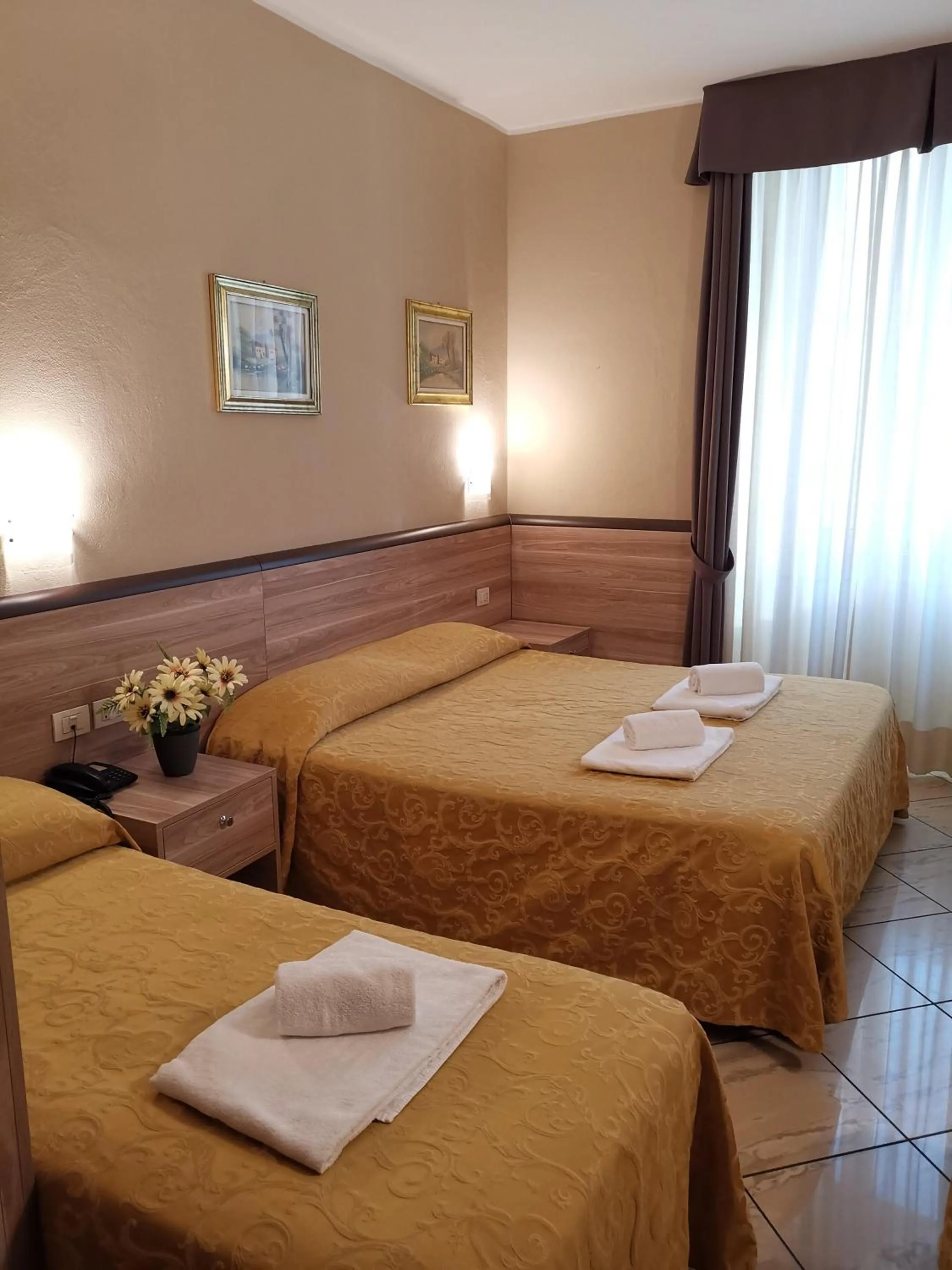 Bedroom, Bed in Hotel Brianza