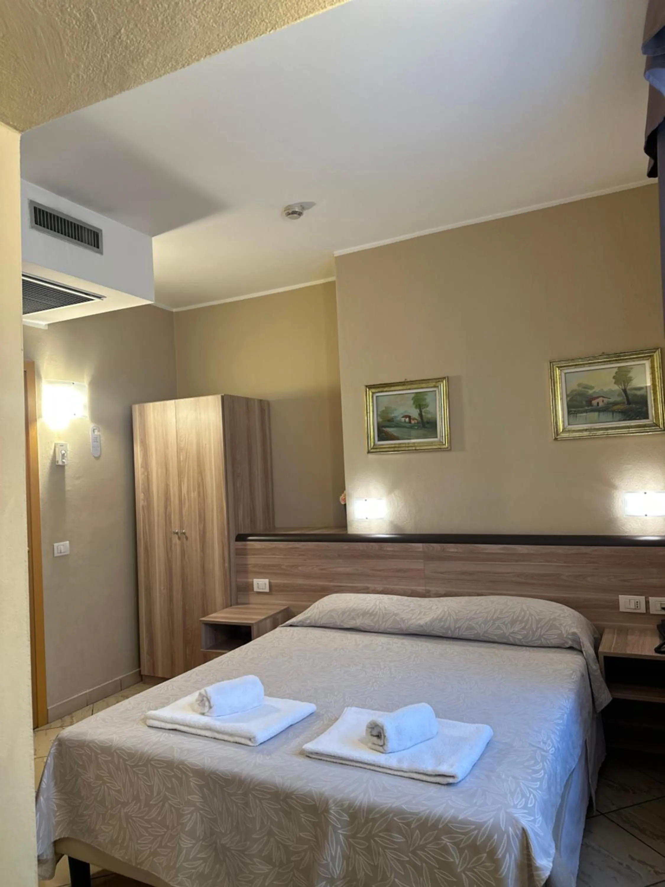 Bed in Hotel Brianza