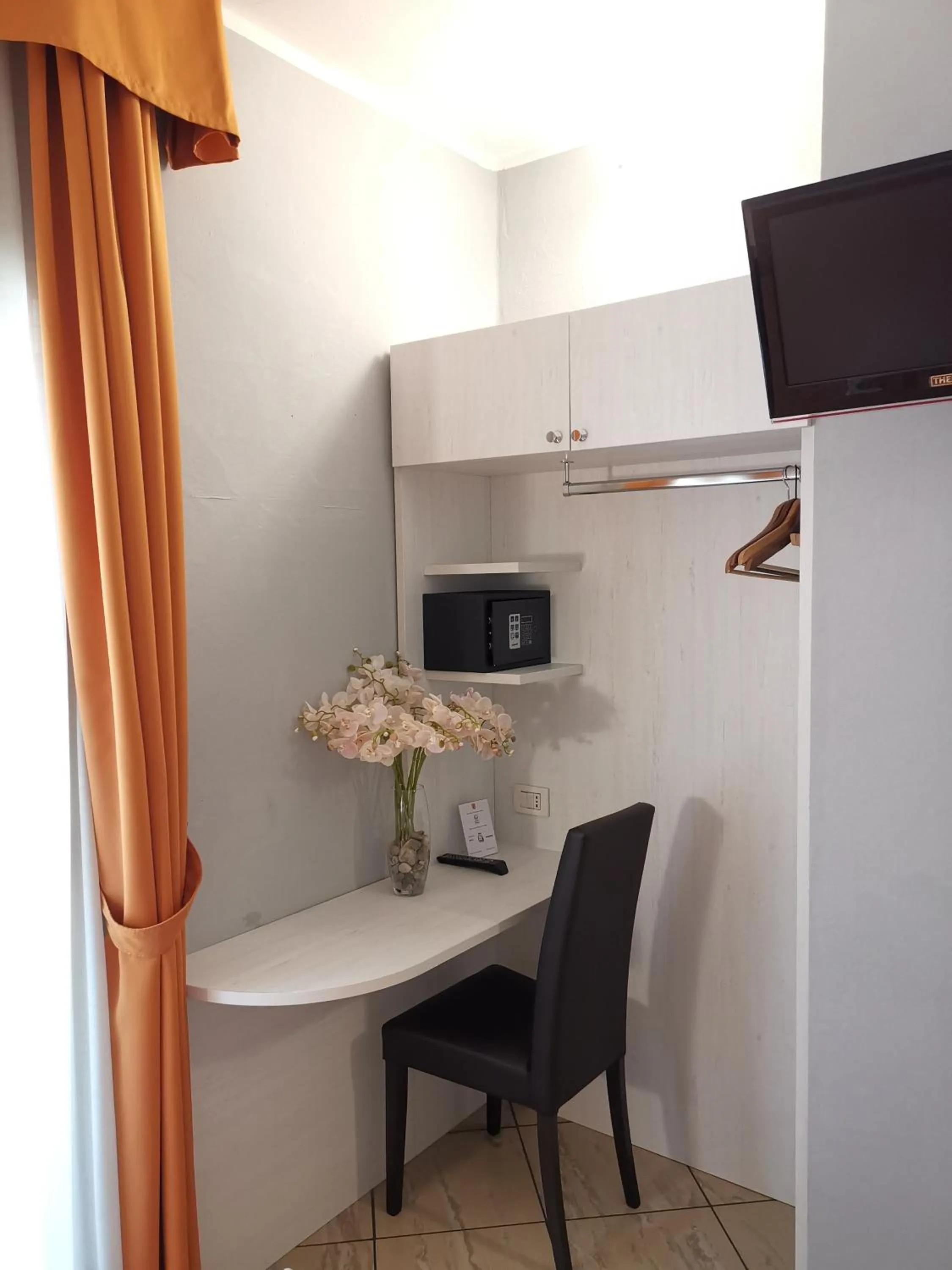 TV and multimedia in Hotel Brianza