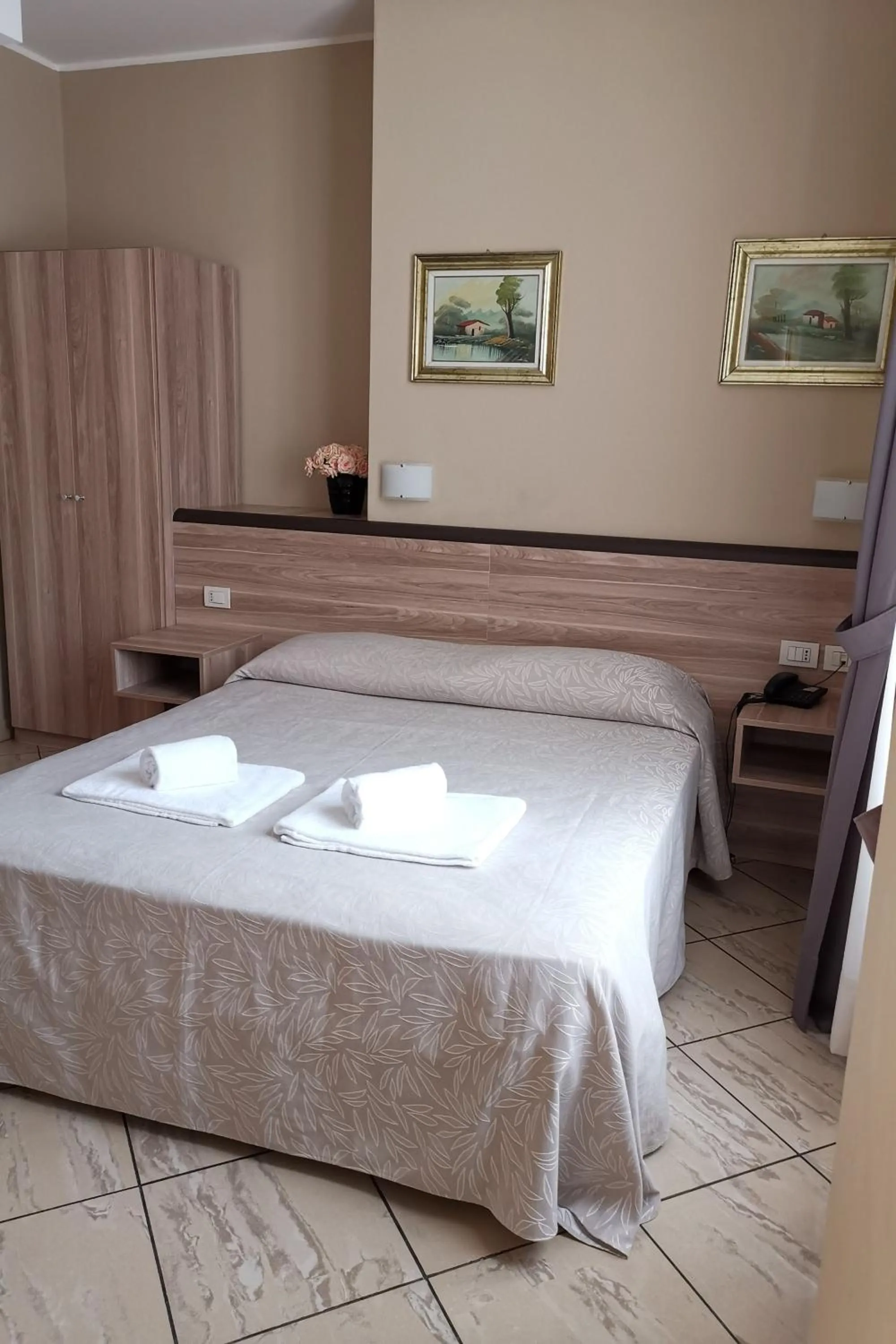 Bedroom, Bed in Hotel Brianza