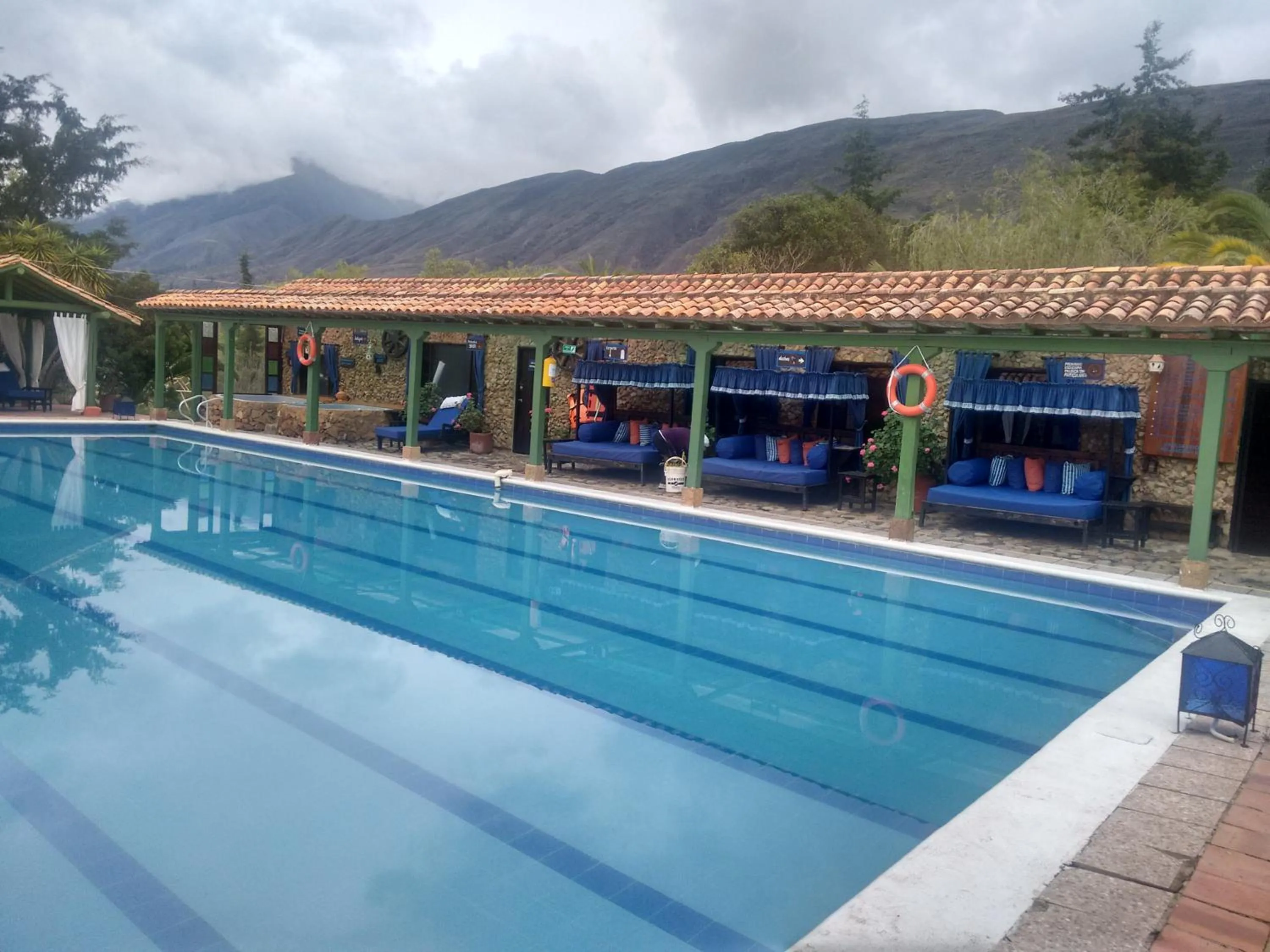 Swimming pool in Hotel Boutique Iguaque Campestre Spa & Ecolodge